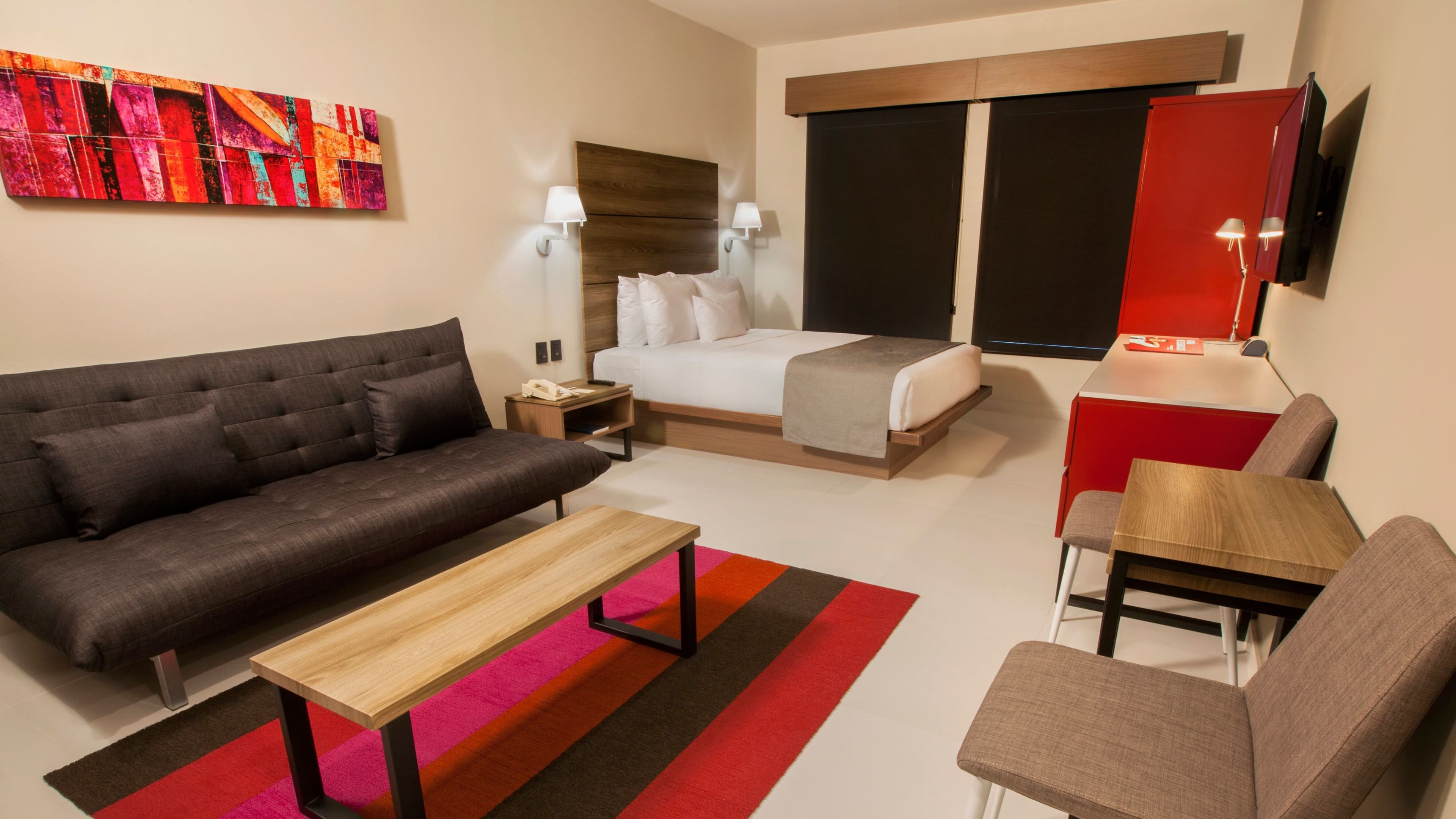 City Express Suites by Marriott Cabo San Lucas - Image 2