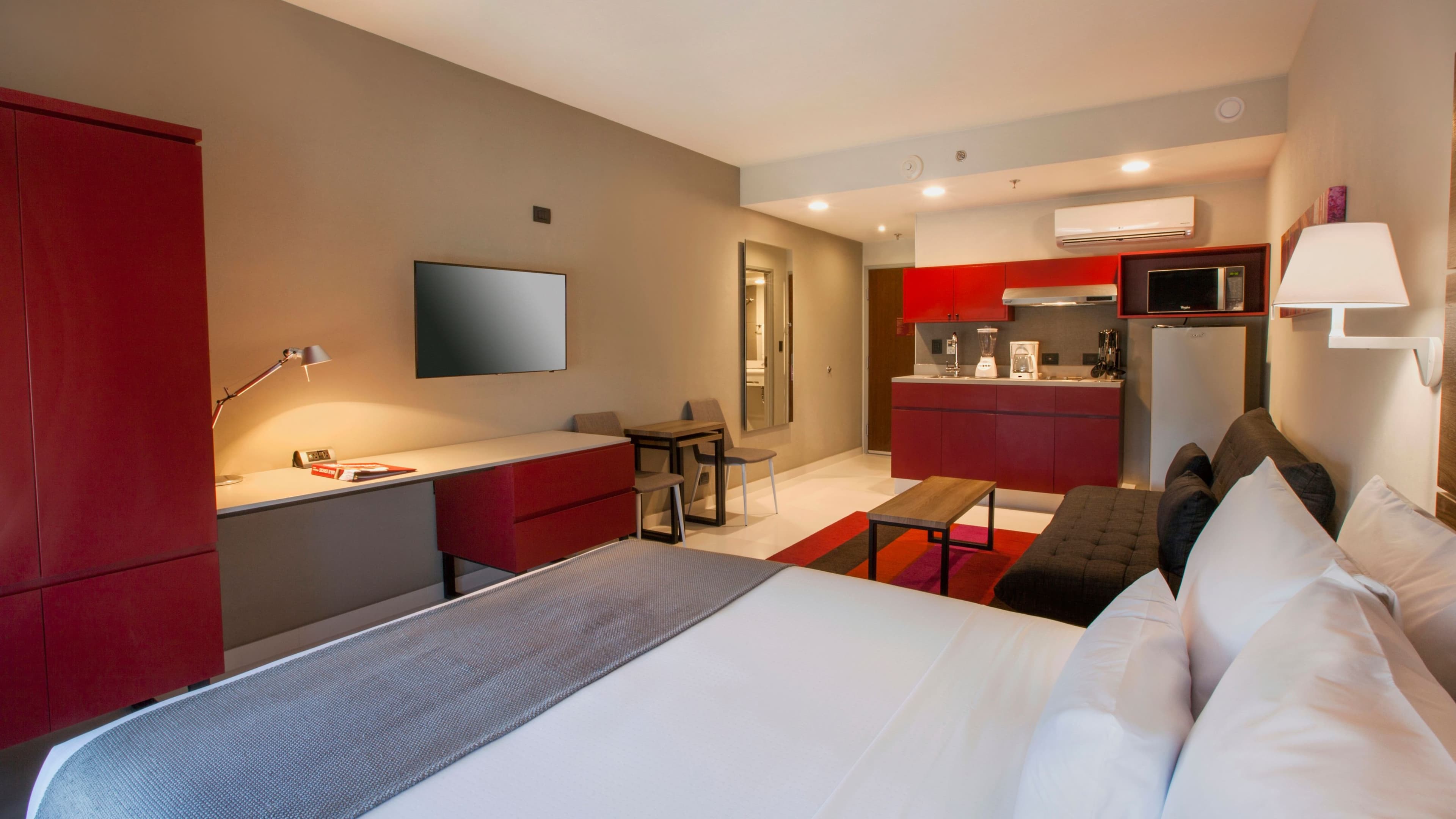 City Express Suites by Marriott Cabo San Lucas - Image 5