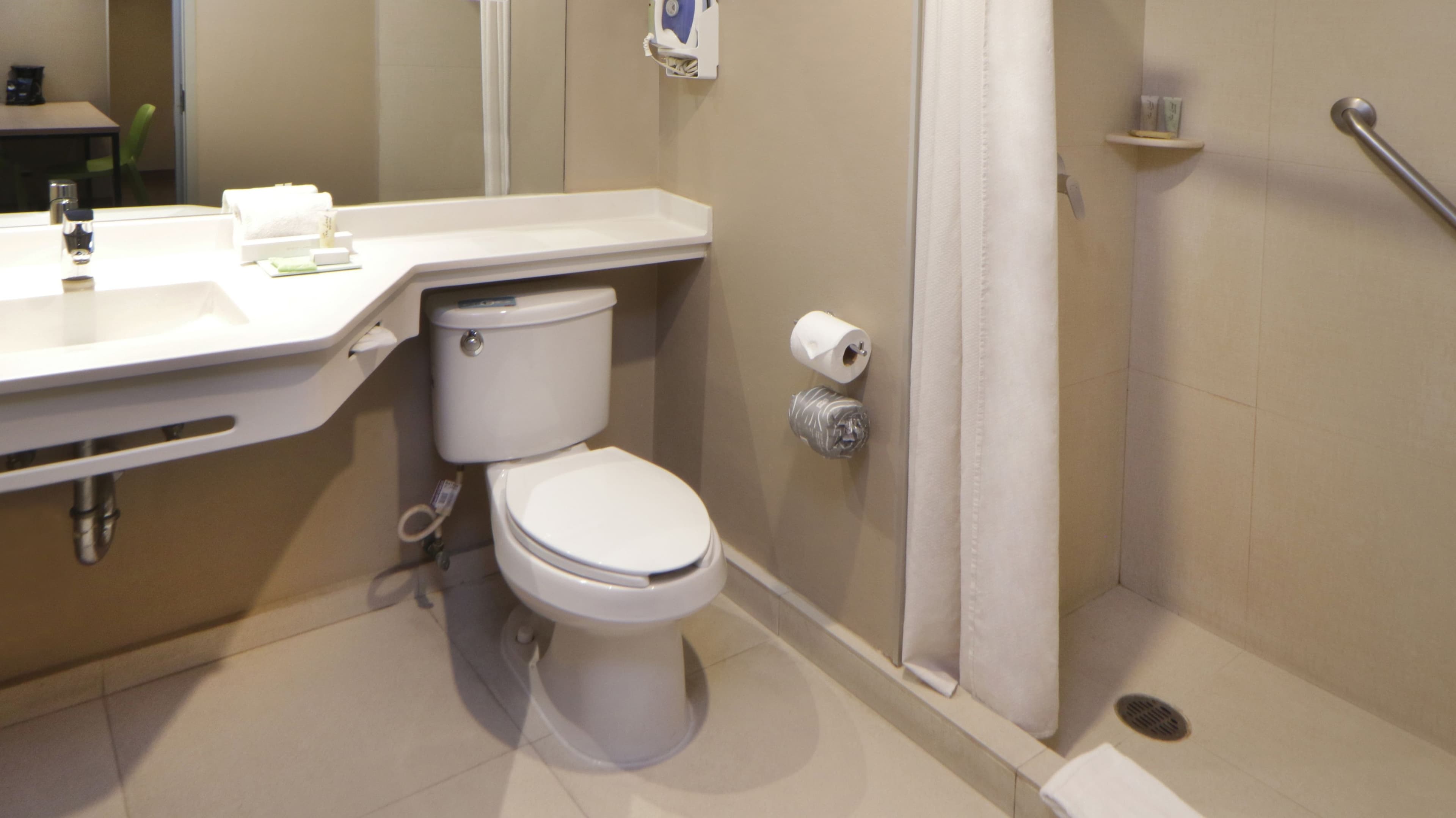 Suite - Image 12