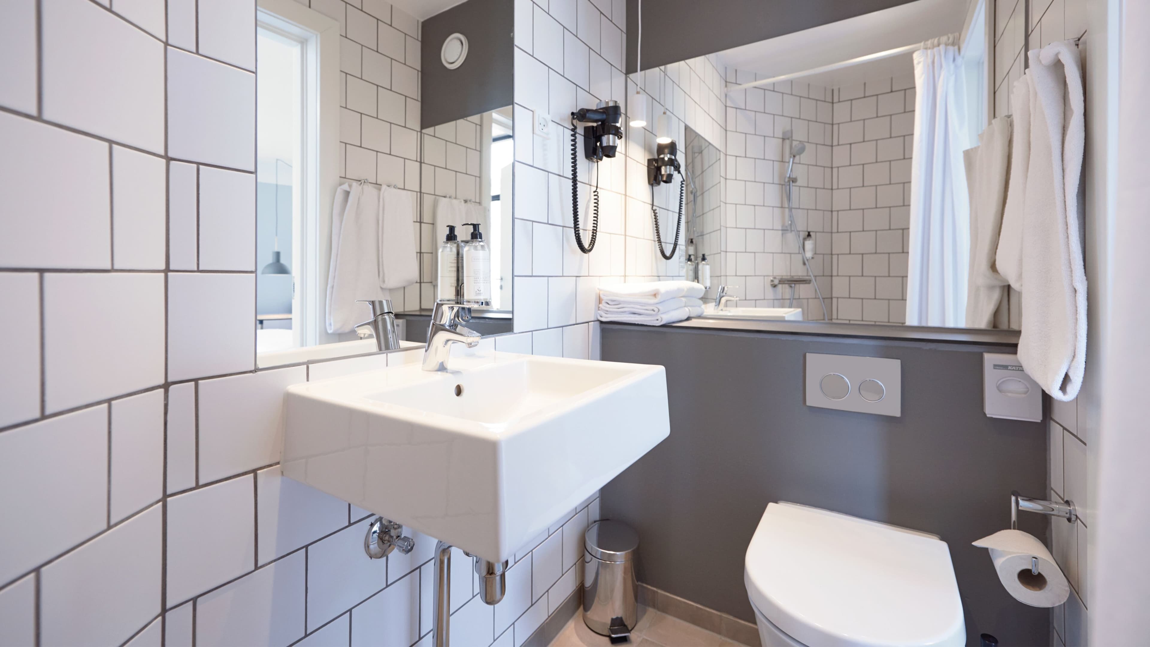 Efficient Double Room - Image 5