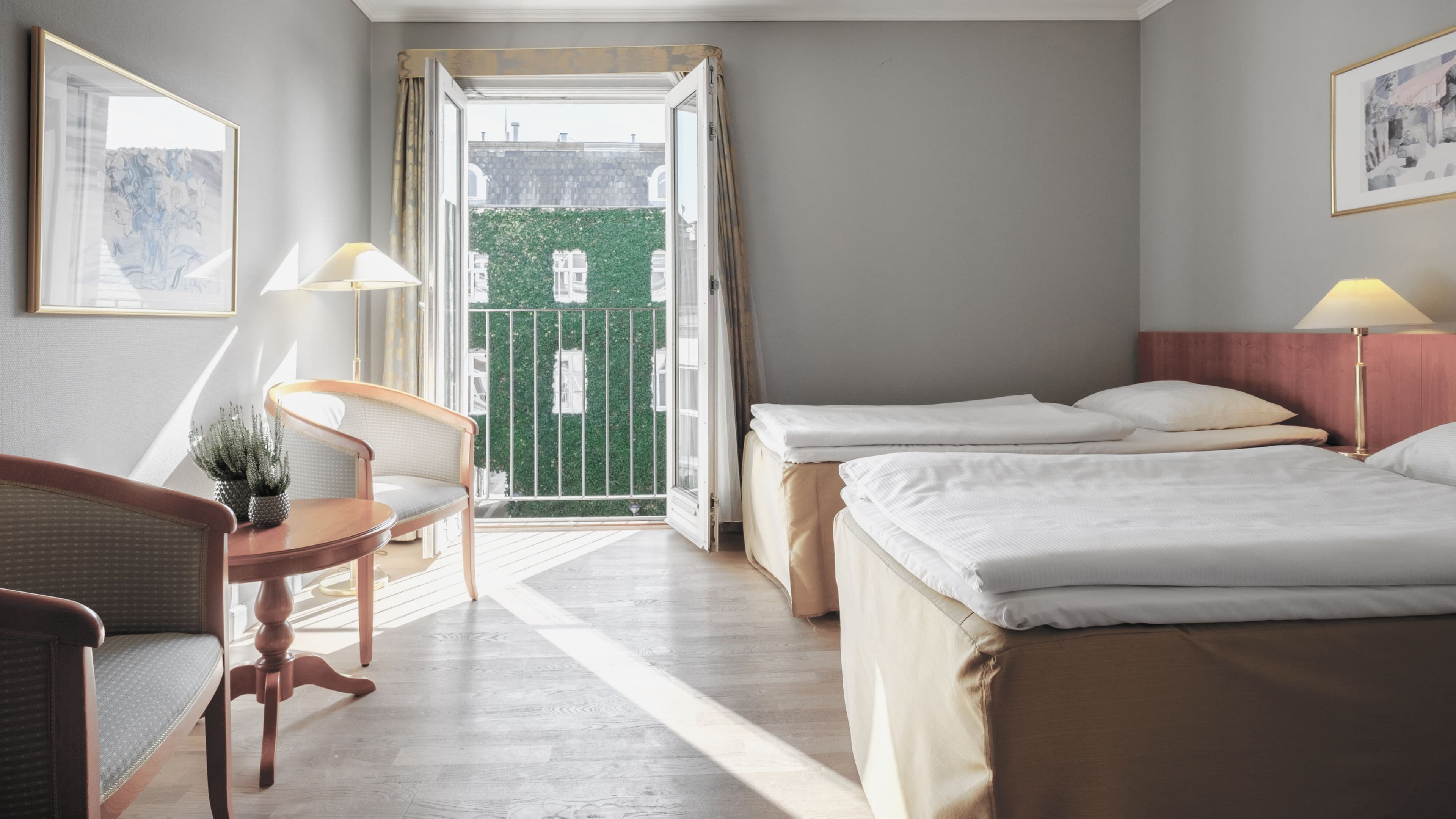 Standard Twin Room - Image 1