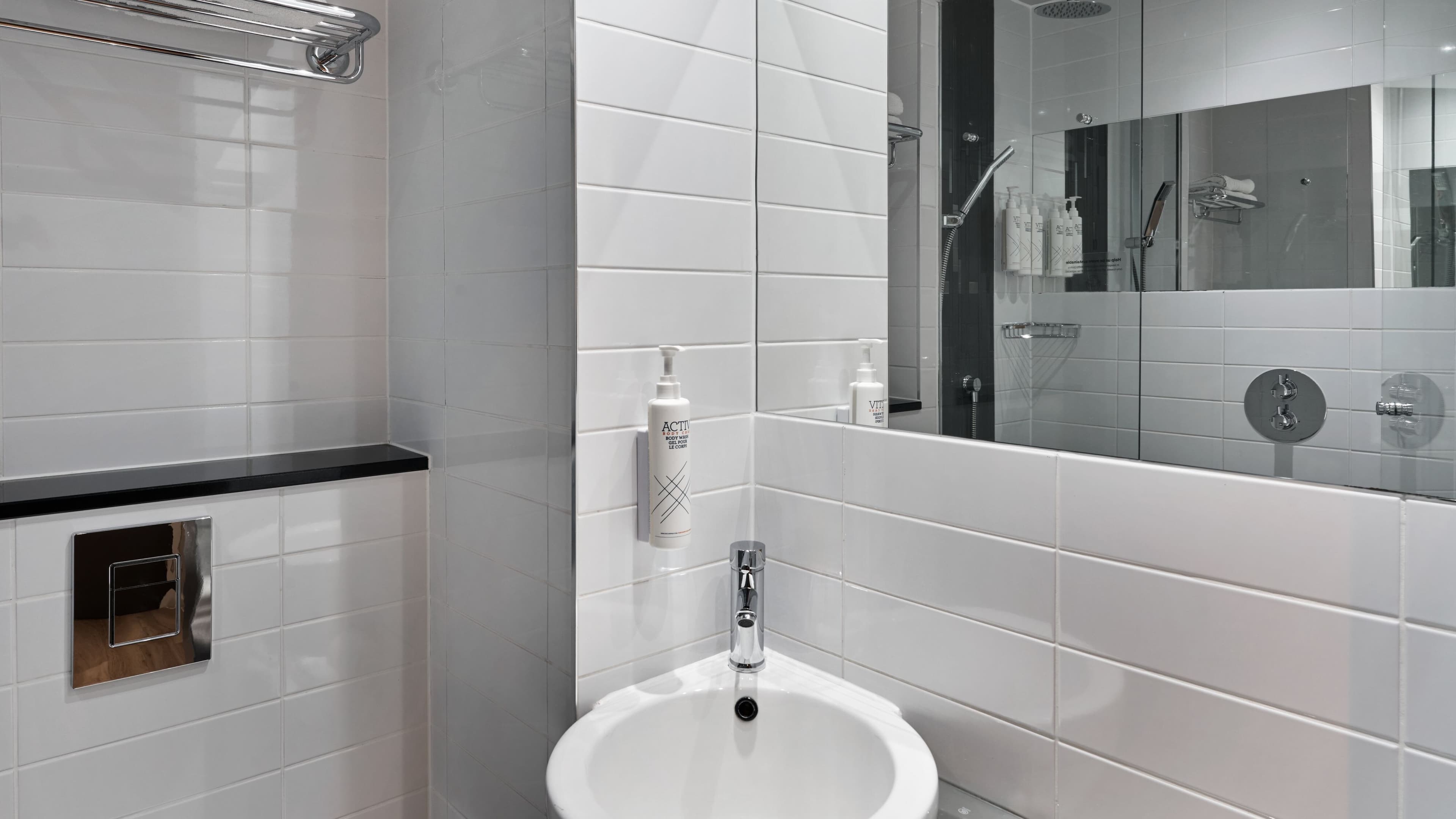 Four Points Flex by Sheraton Cardiff — 7