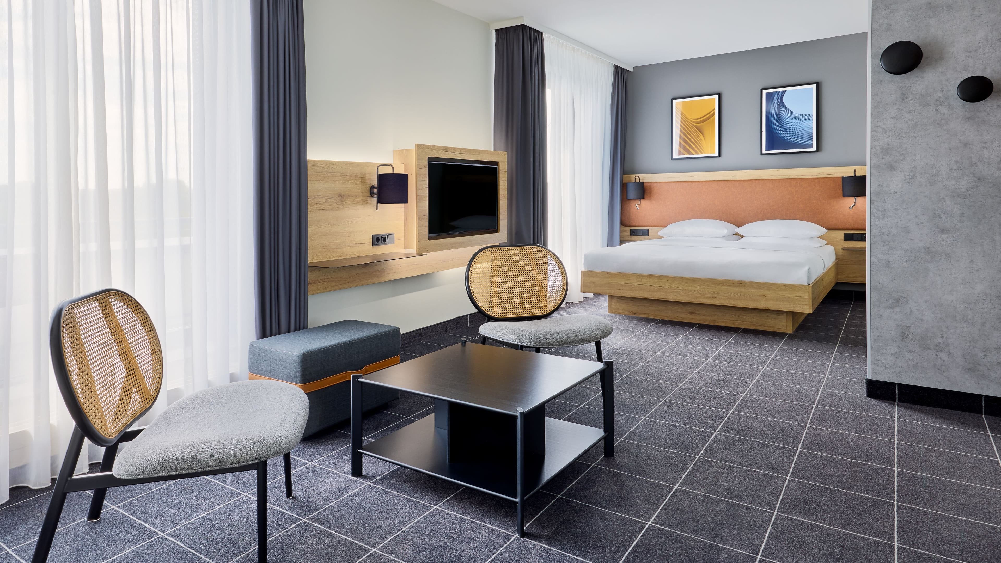 Standard Queen - Image 9