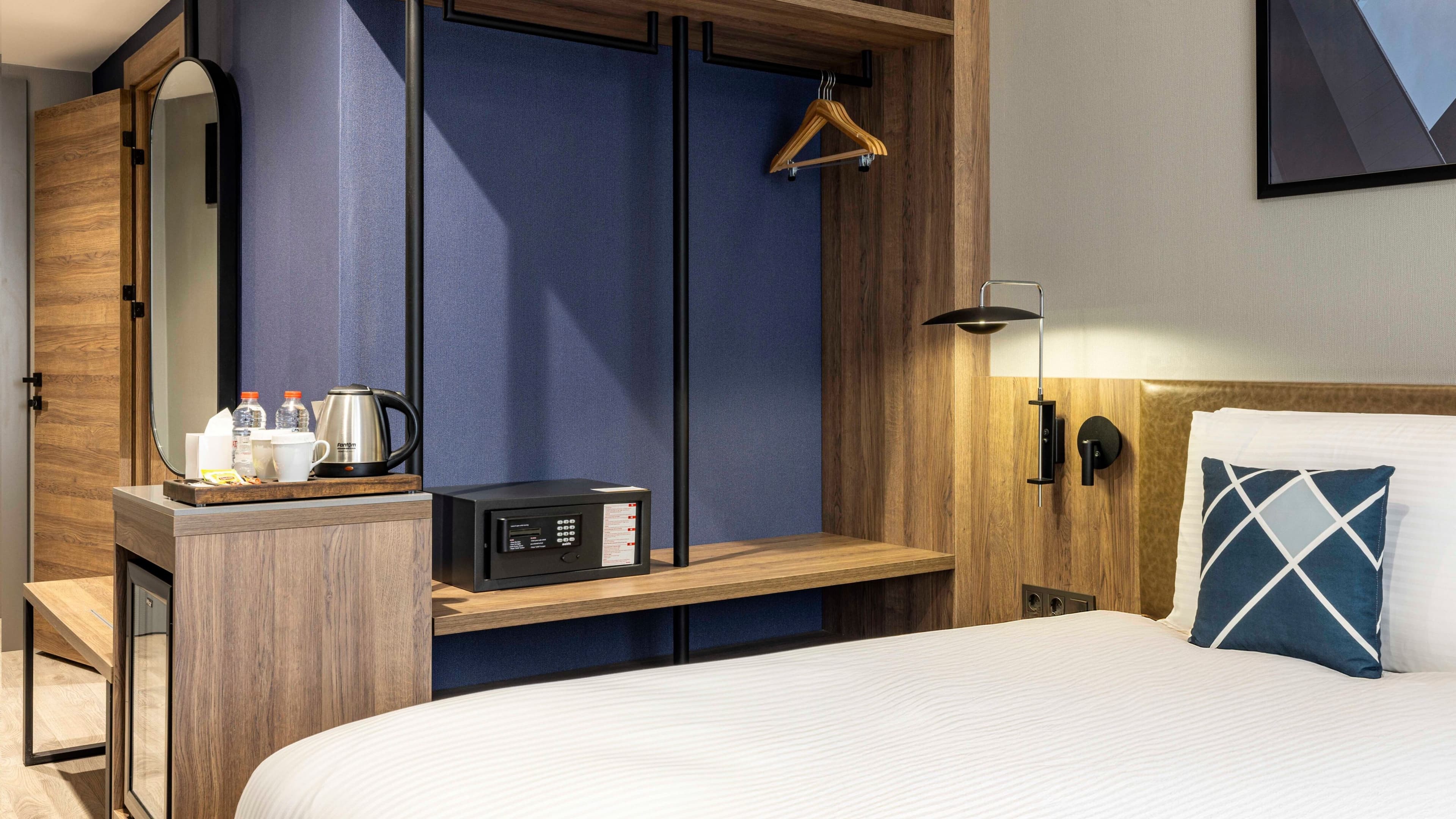 Standard 2 Twins - Image 2