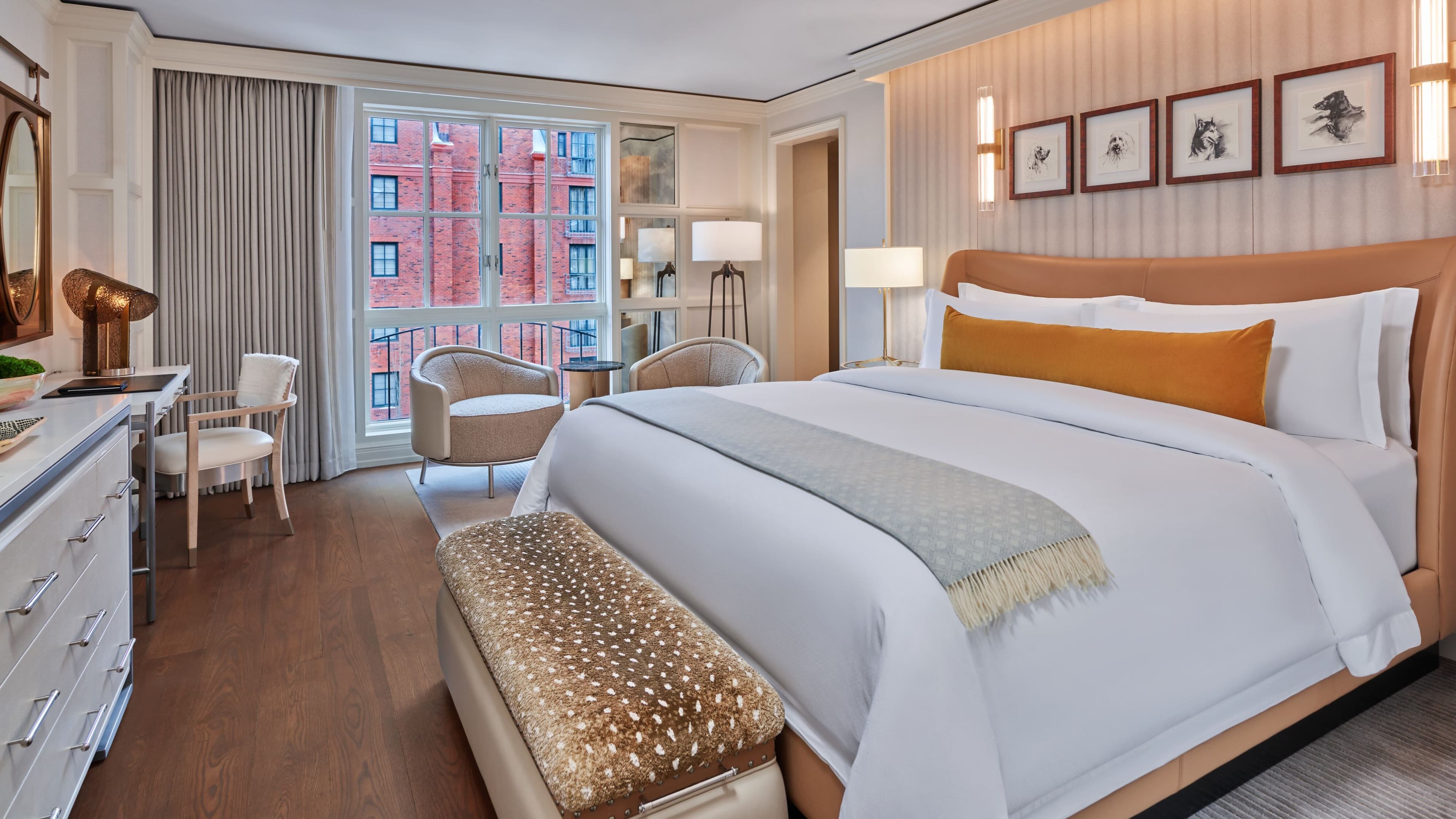 Deluxe King - Image 1