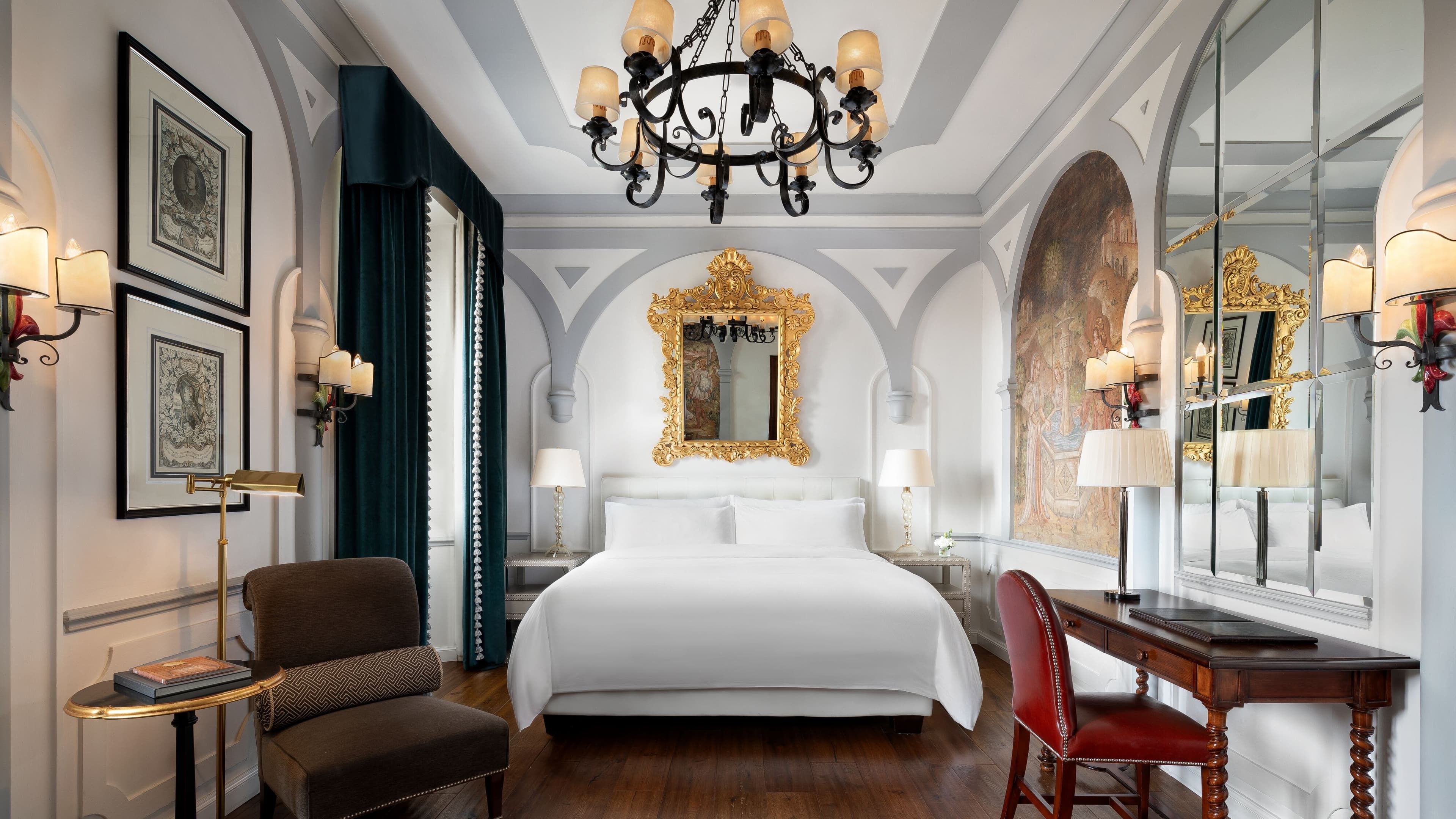 Deluxe Room - Image 1
