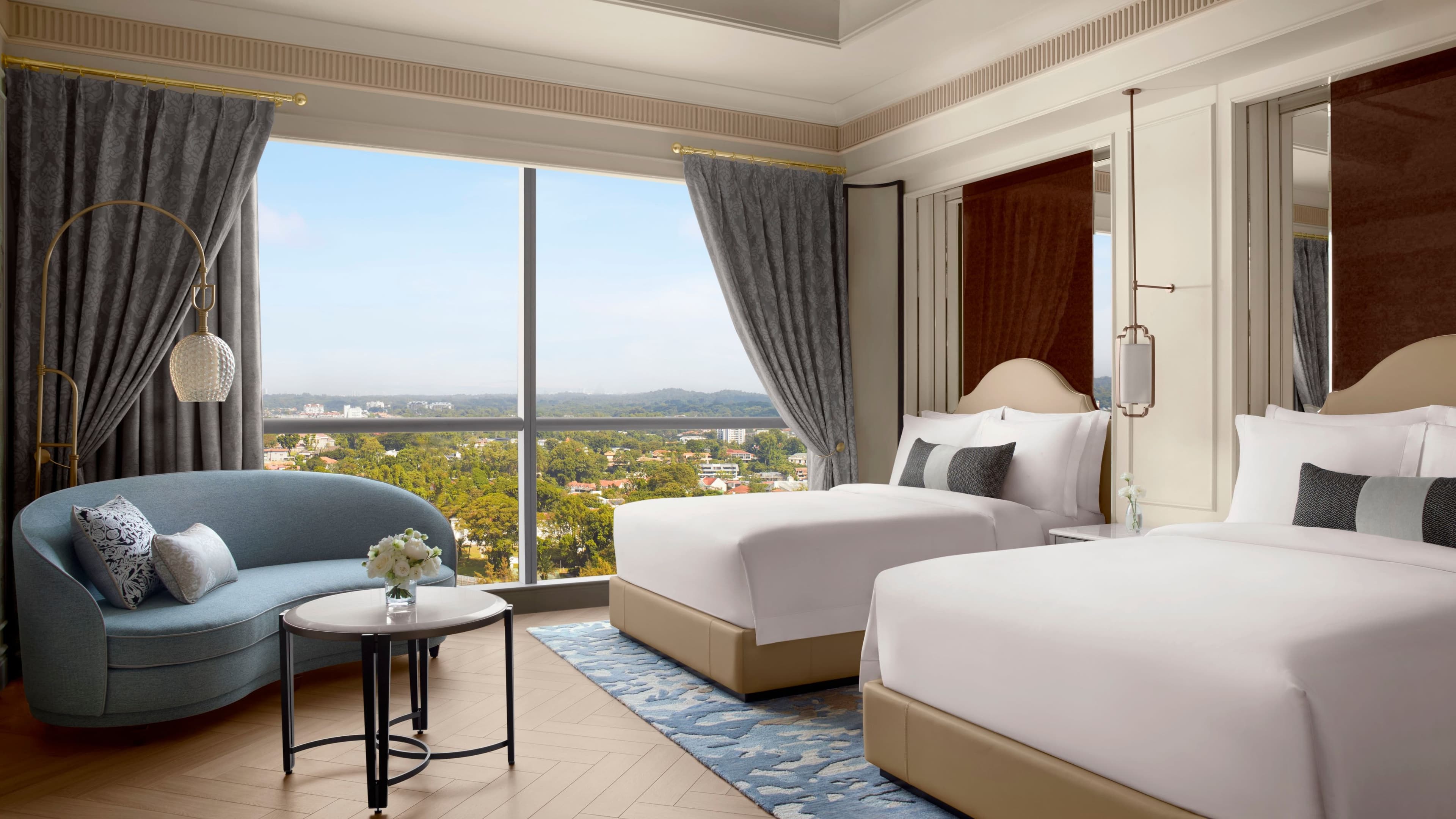 Astor Grand Deluxe - Image 1
