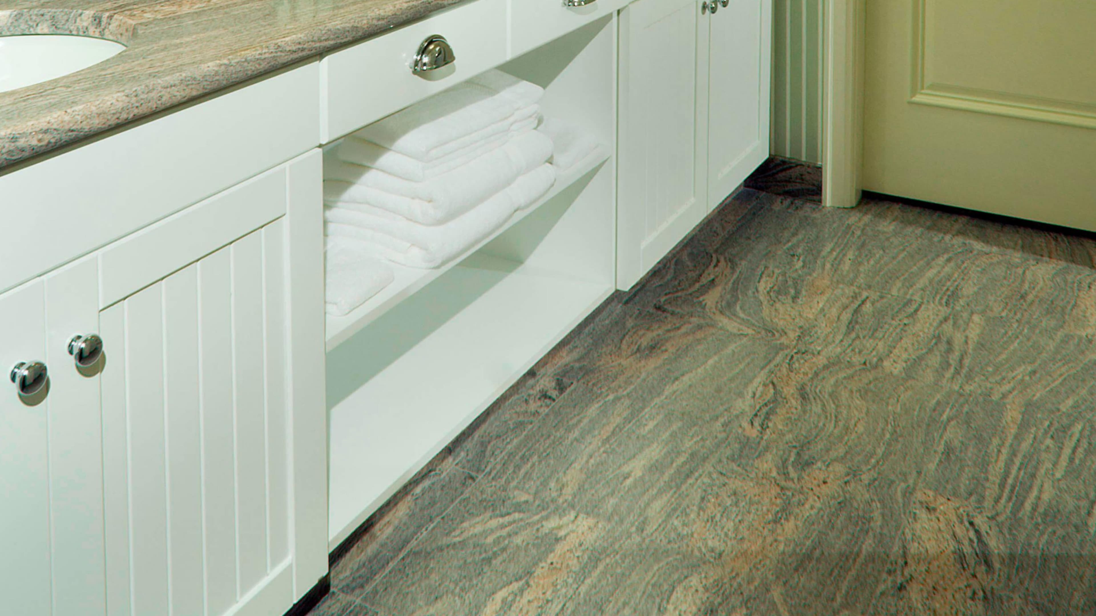 1 Bedroom Suite - Image 5