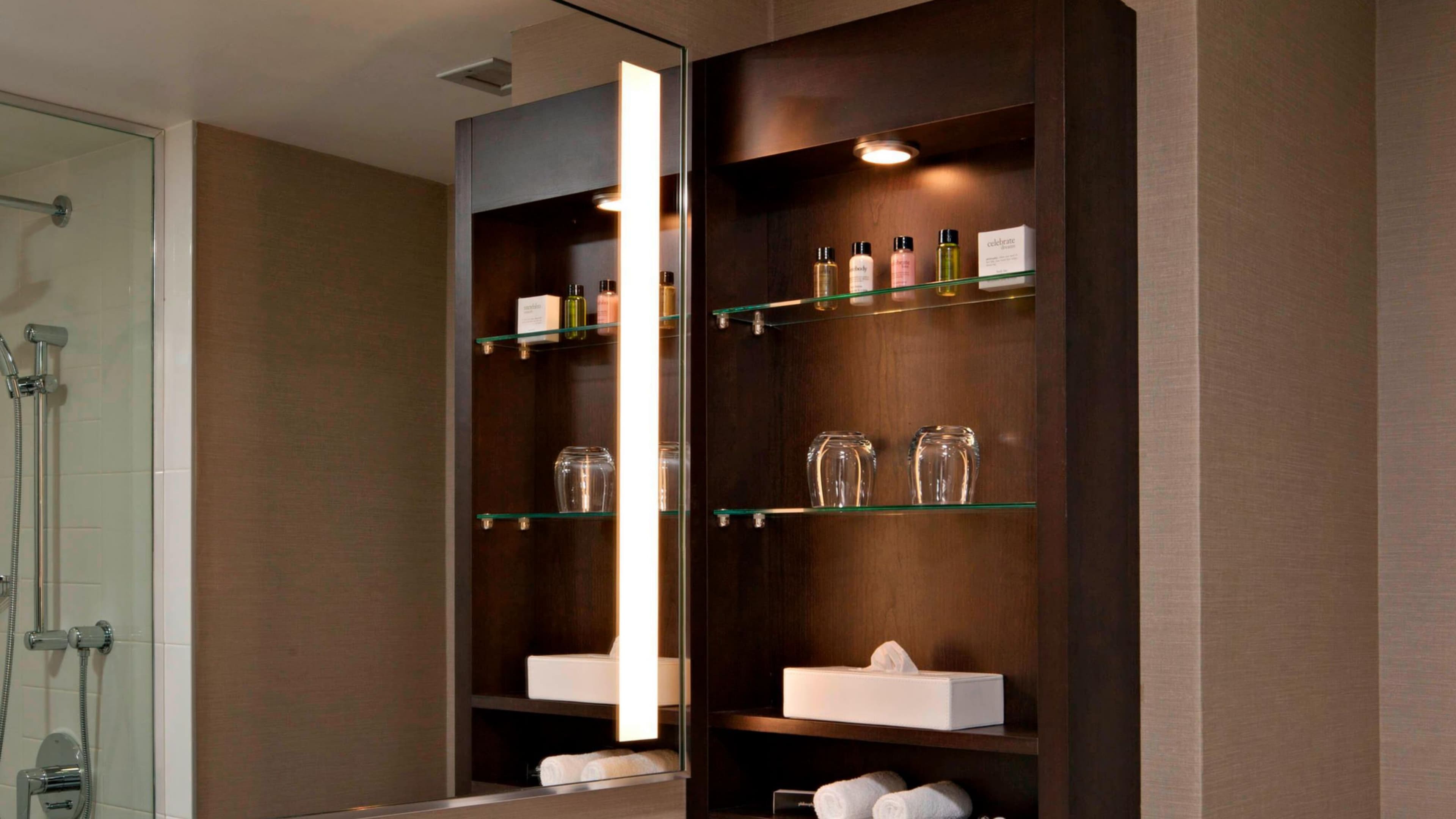 Delta Hotels Winnipeg - Image 3