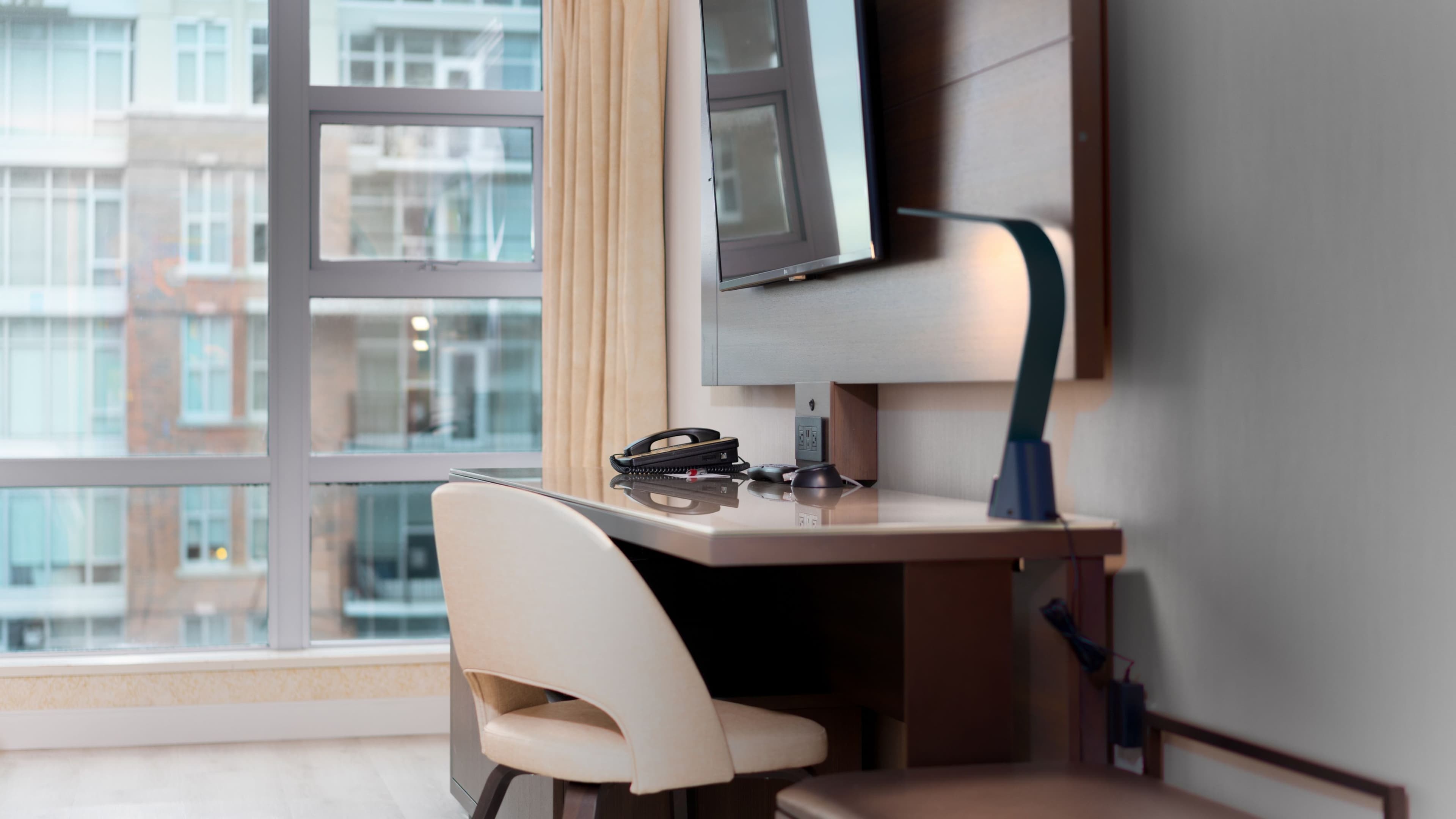 Victoria Marriott Inner Harbour - Image 3