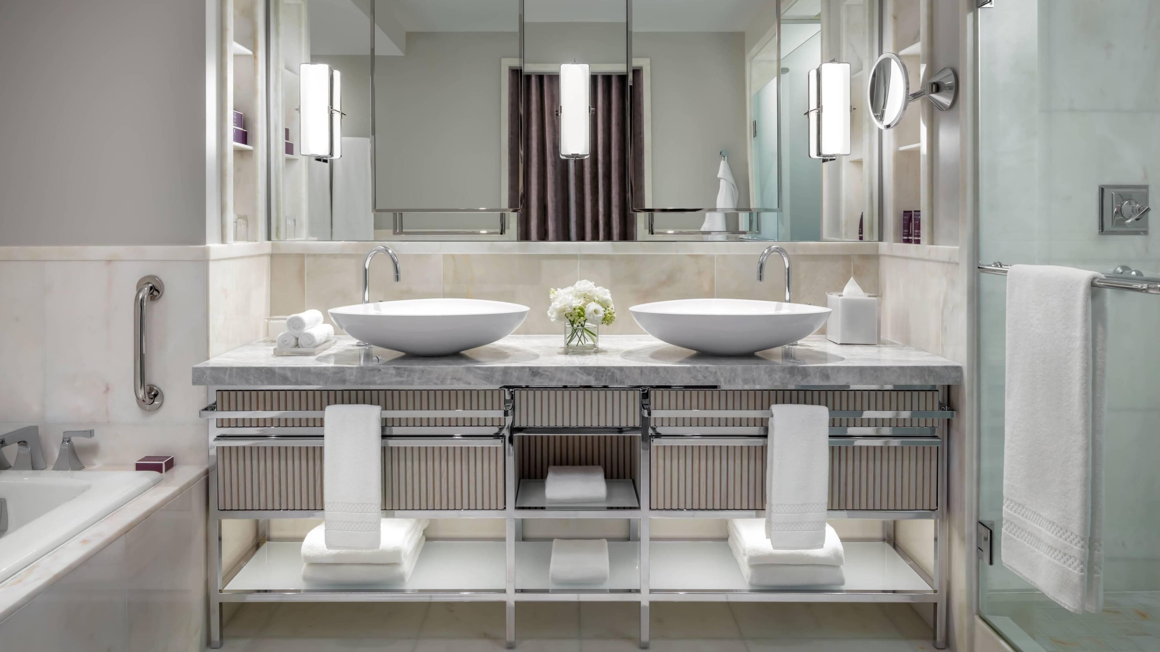 The Ritz-Carlton, Toronto — 14