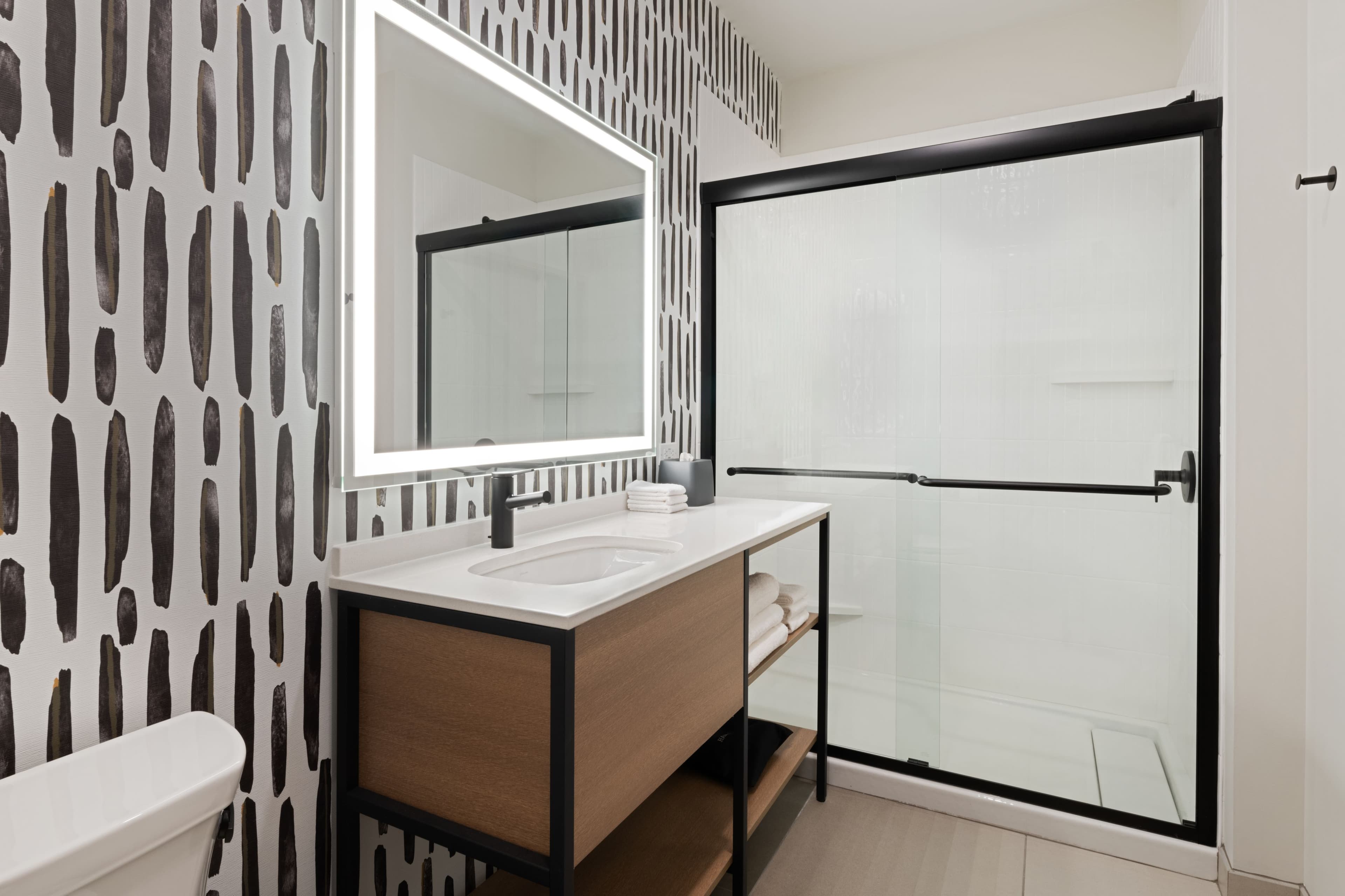 Atwell Suites Kansas City Airport - Image 3