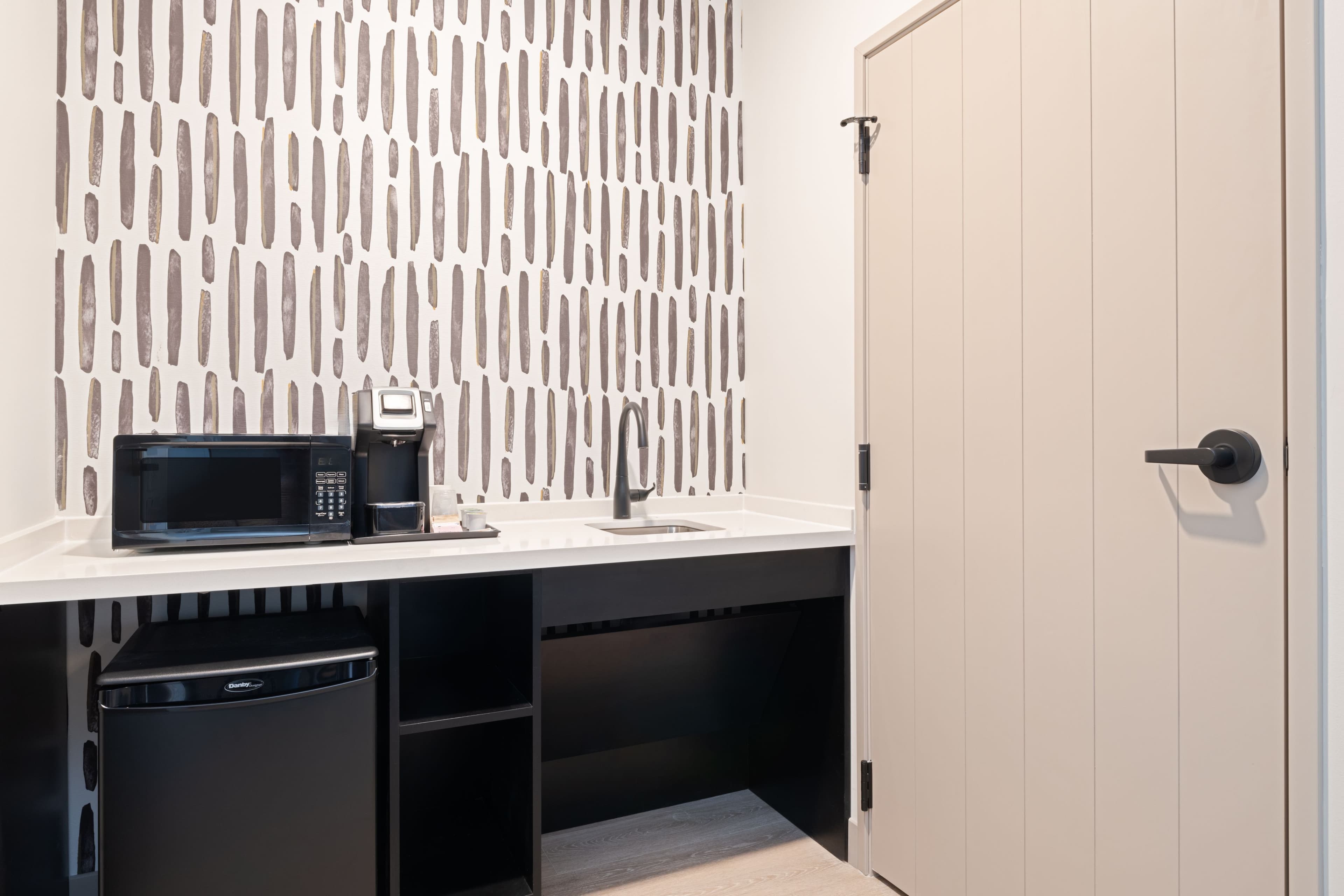 Atwell Suites Kansas City Airport — 9