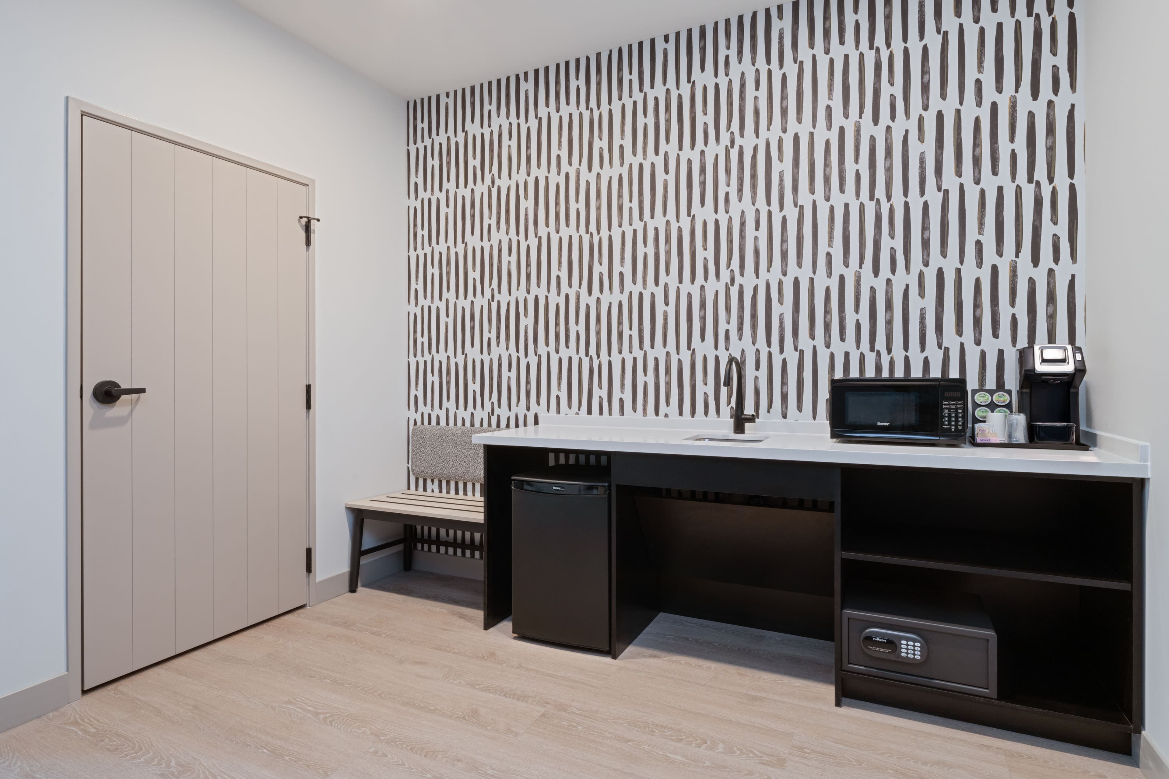Atwell Suites Kansas City Airport — 6