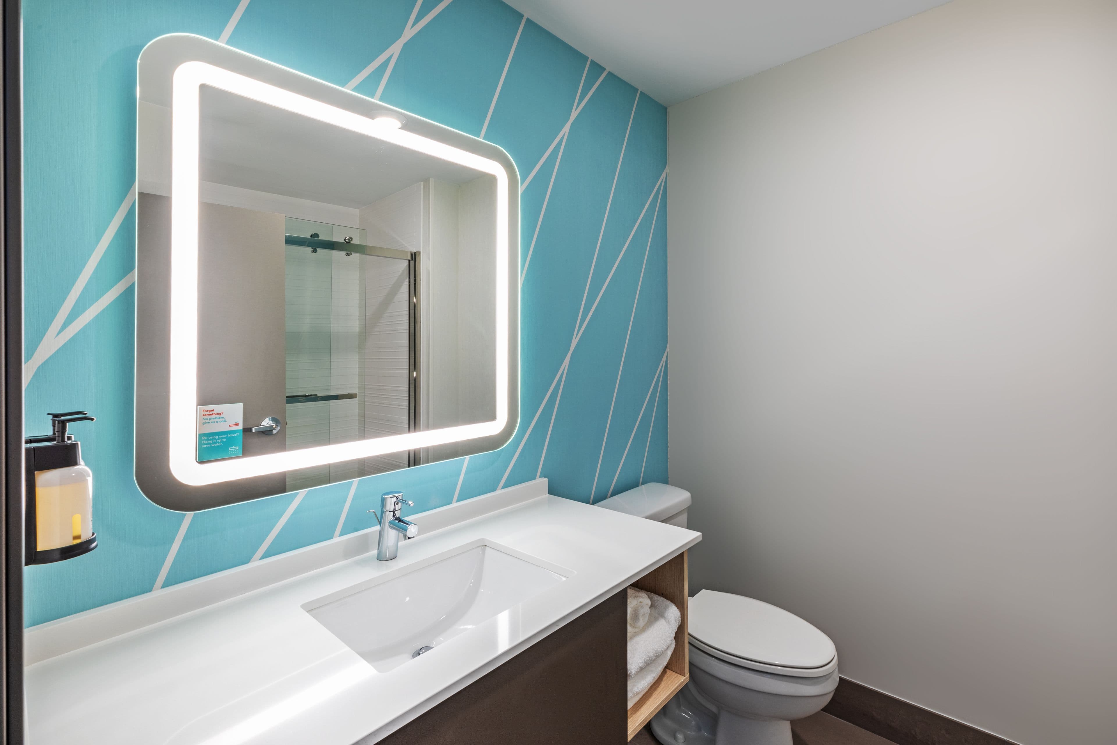 avid hotels Bentonville - Rogers — 8
