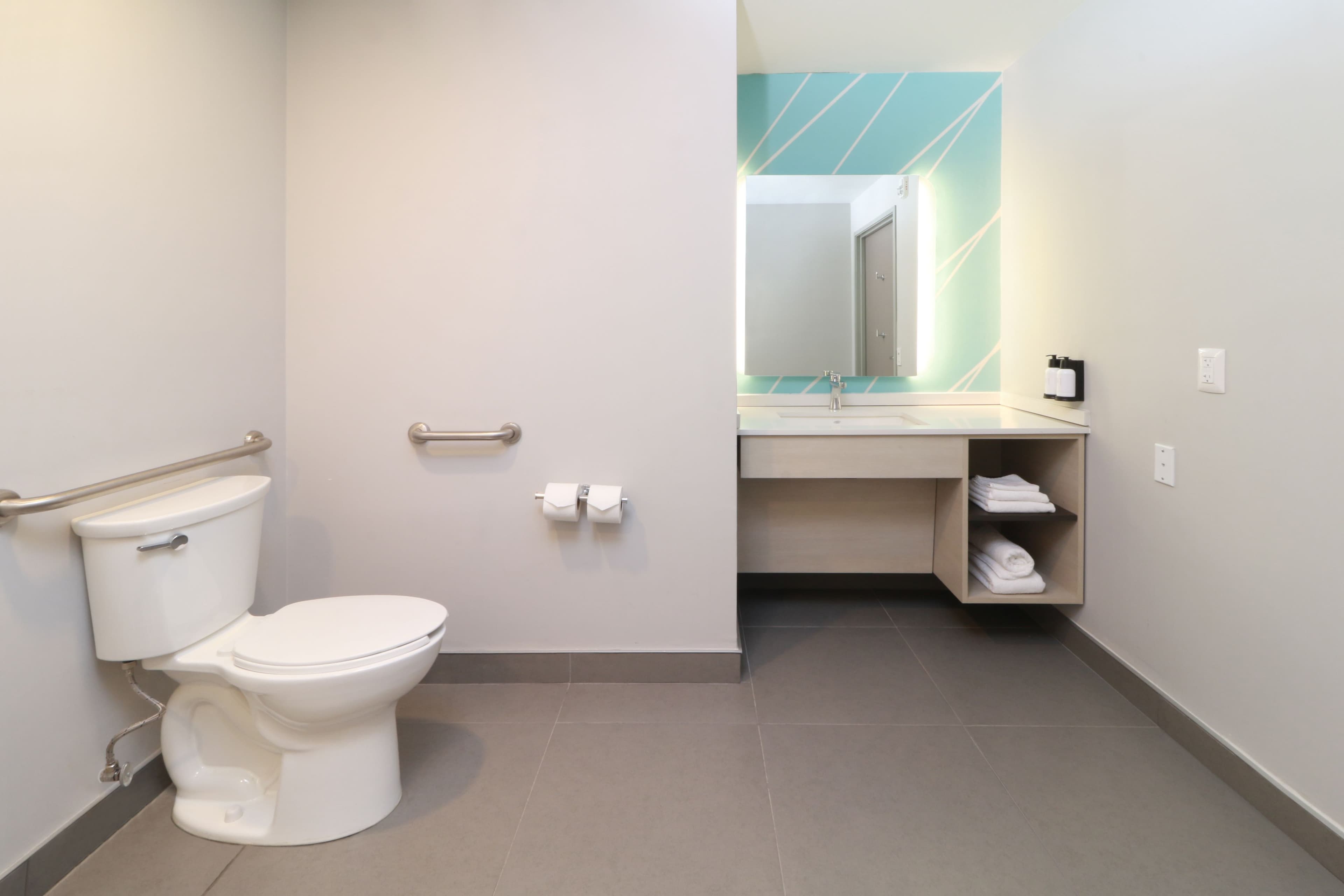 avid hotels Fresnillo — 26