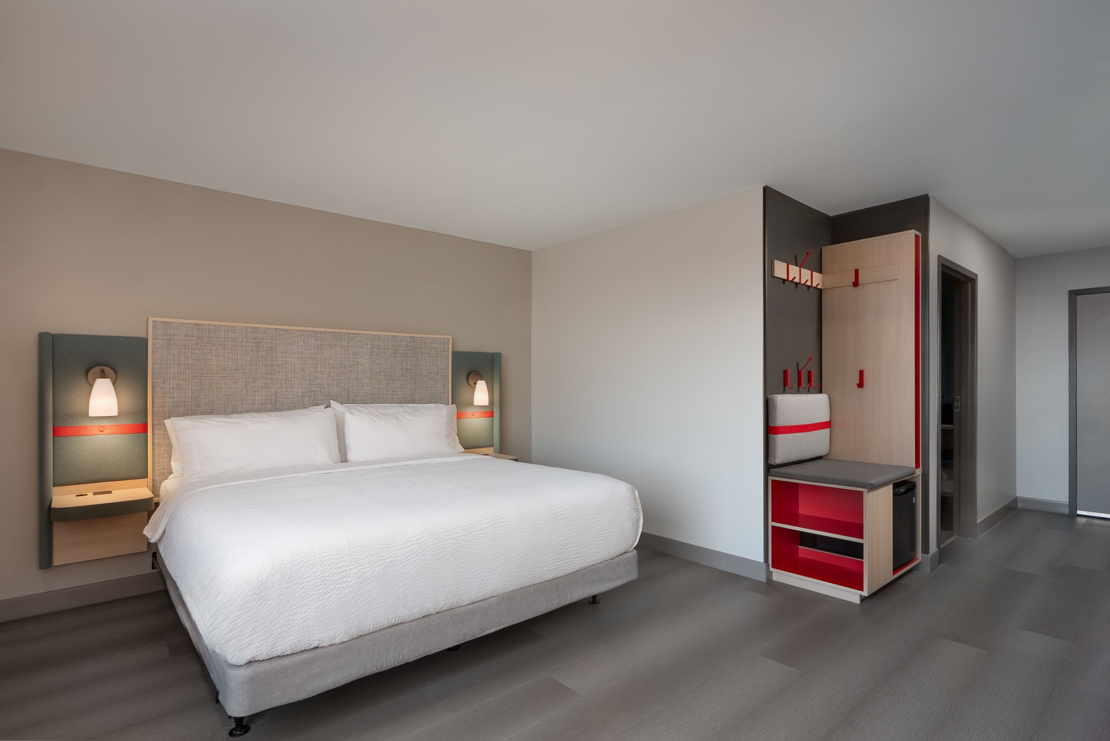 avid hotels Oak Creek — 13