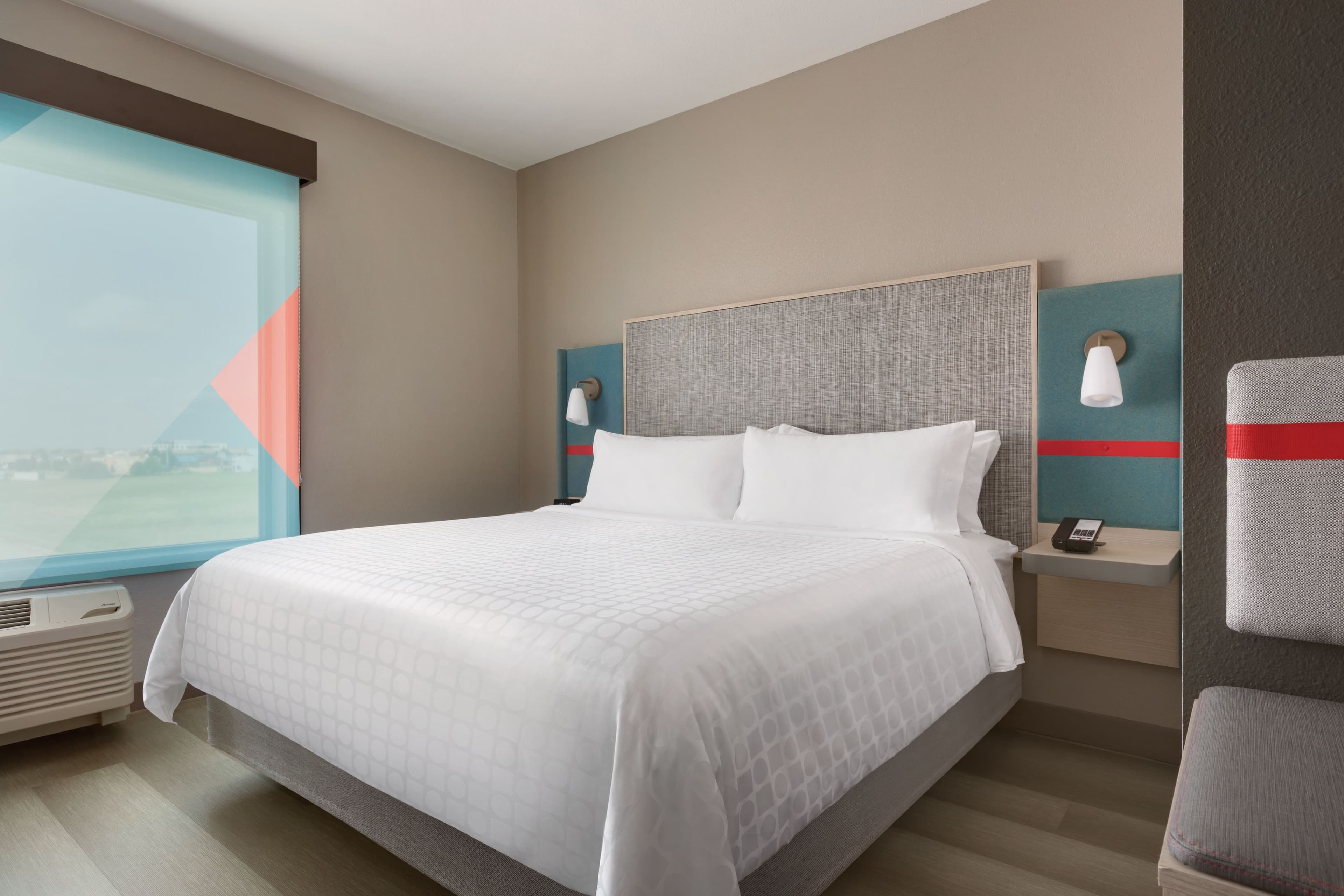 avid hotels Roseville - Minneapolis North - Image 4