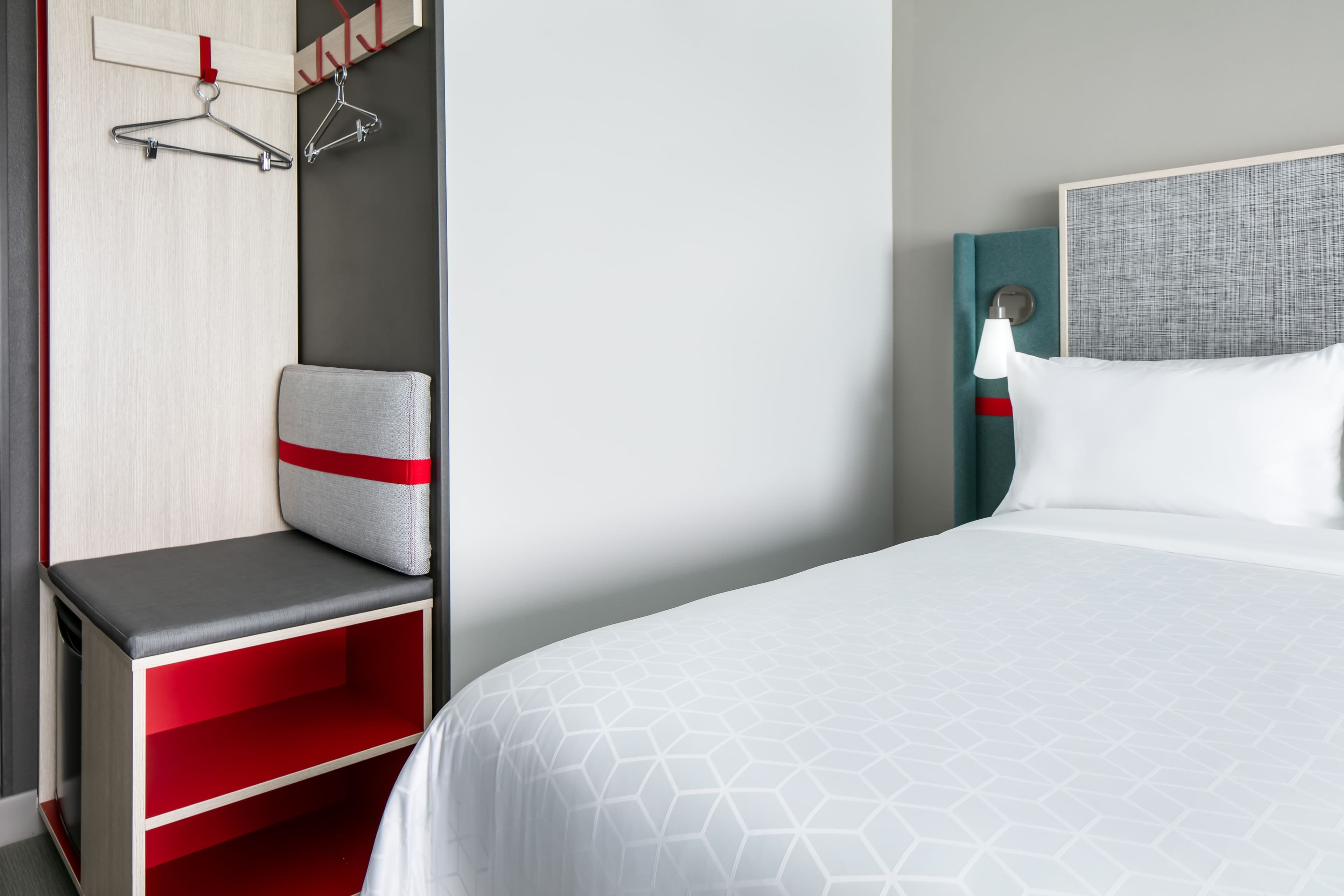 avid hotels Roseville - Minneapolis North — 24
