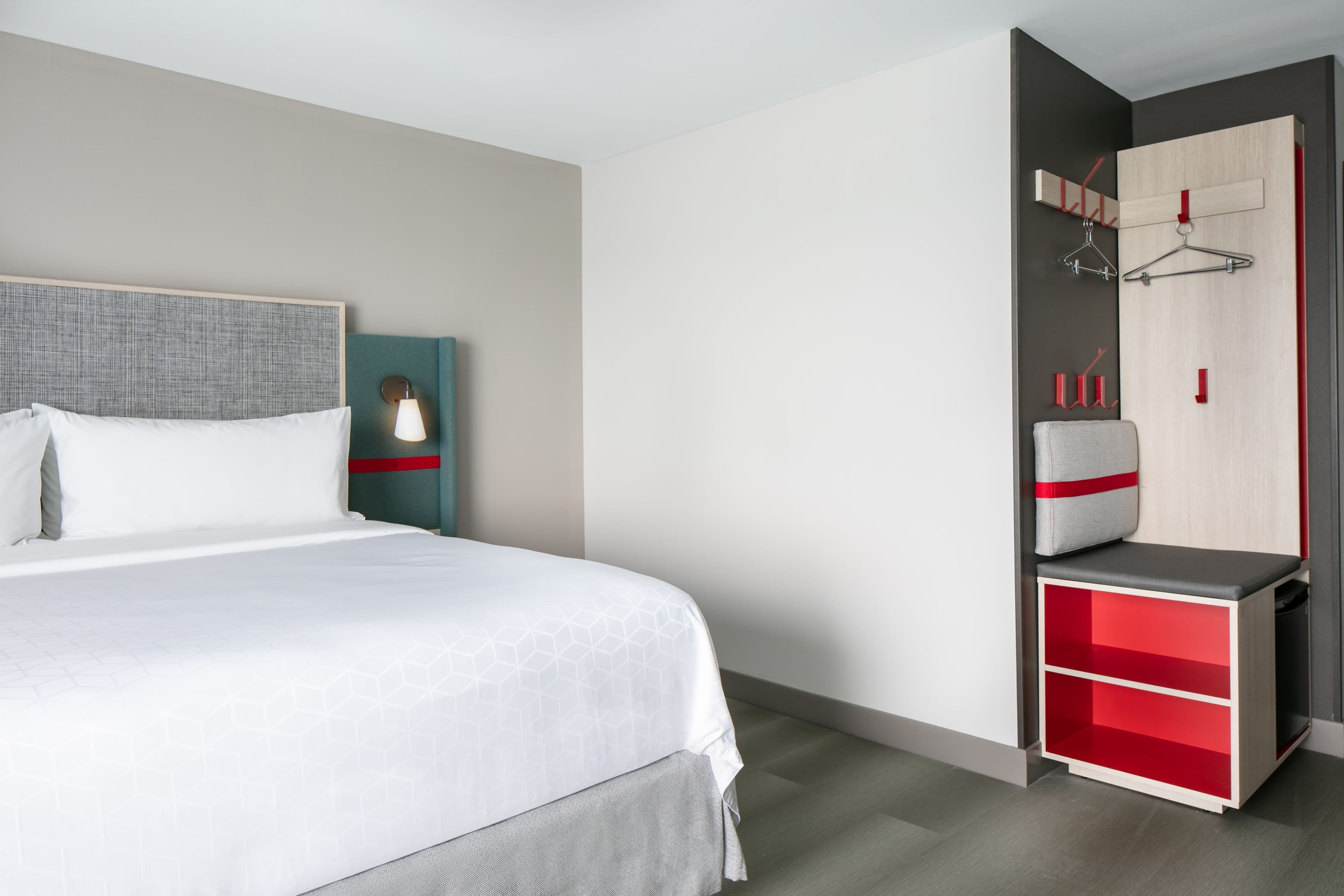 avid hotels Roseville - Minneapolis North — 10