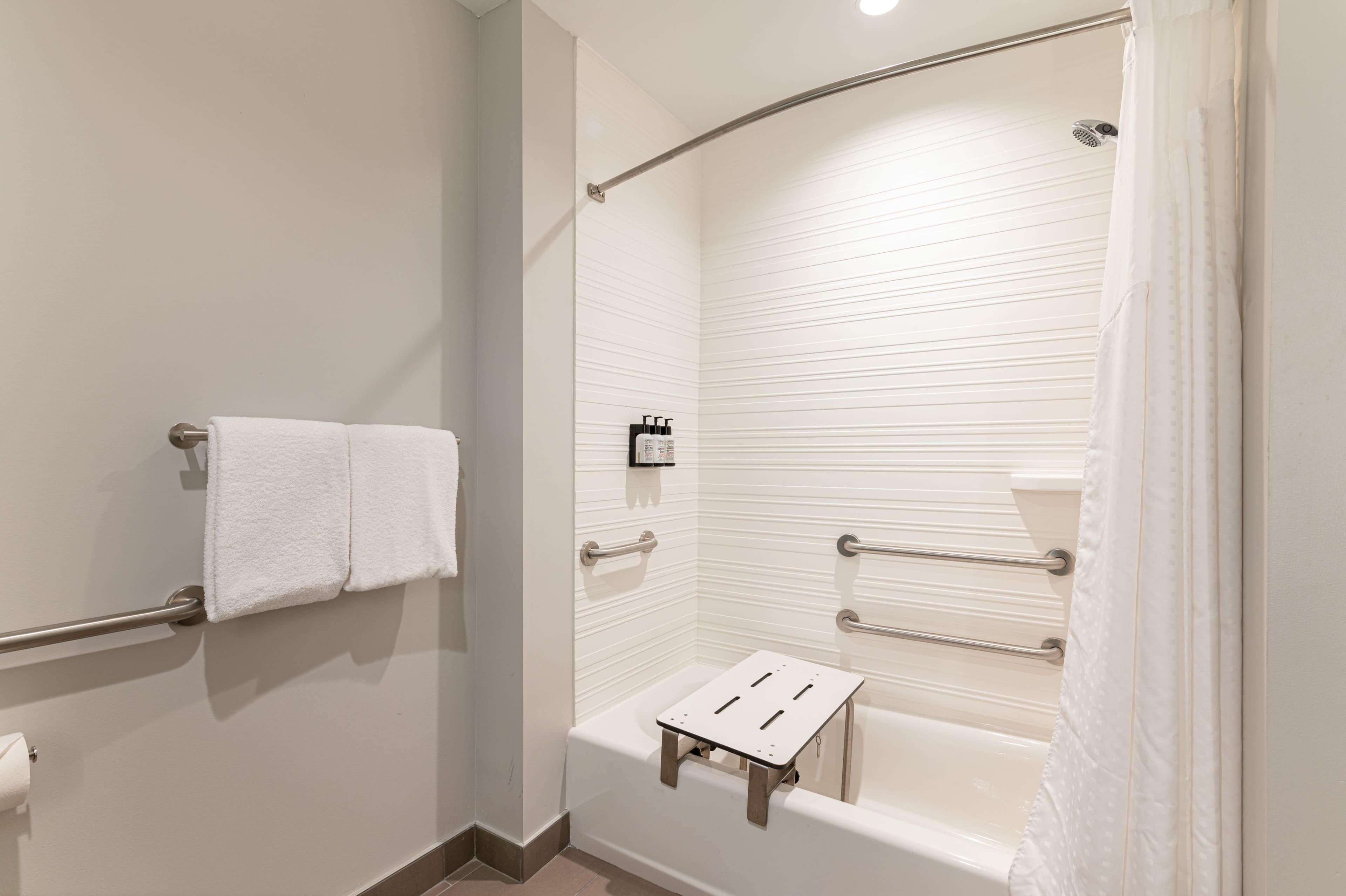 avid hotels Summerville — 30