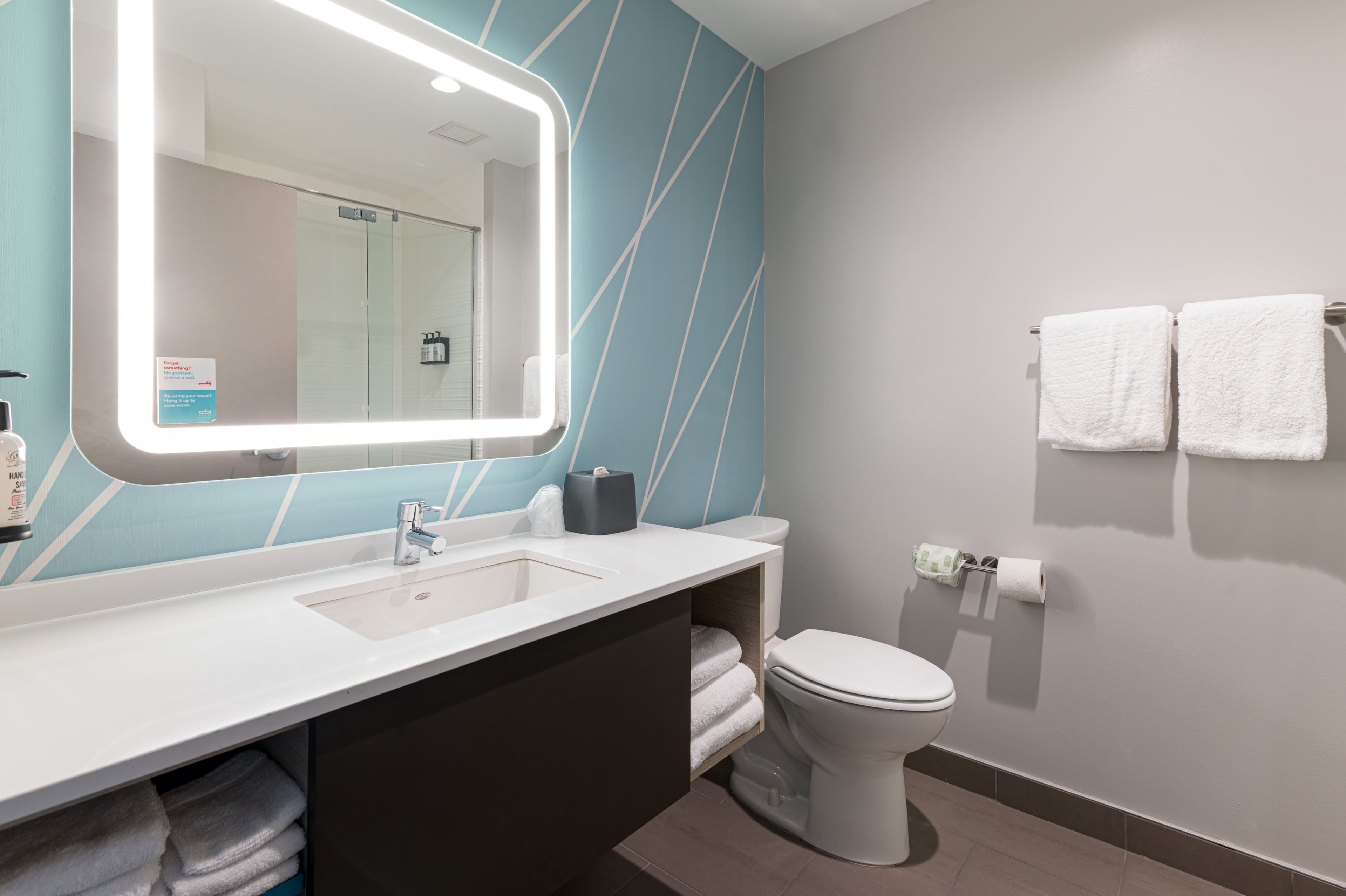 avid hotels Summerville - Image 3