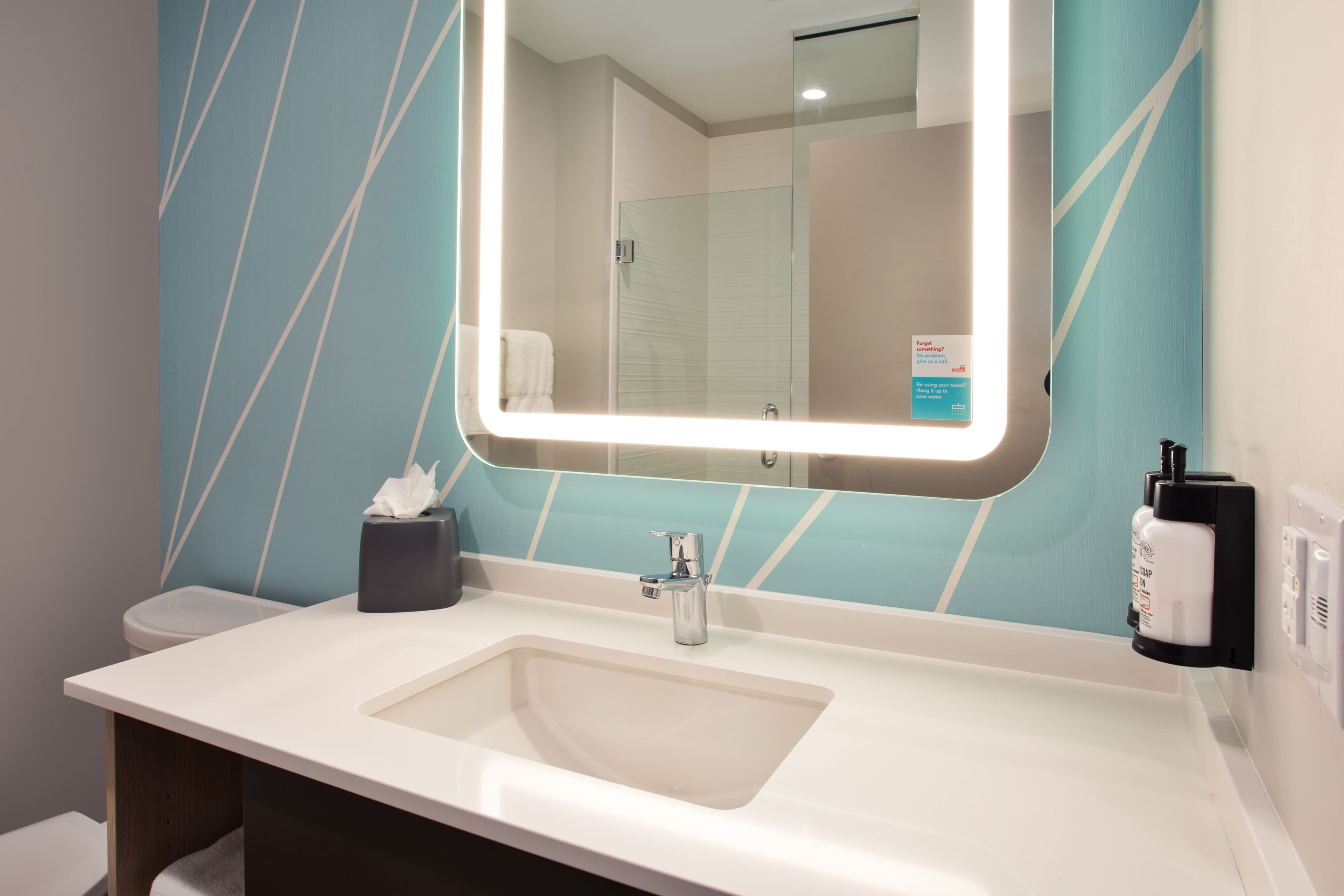 avid hotels Detroit - Warren — 15
