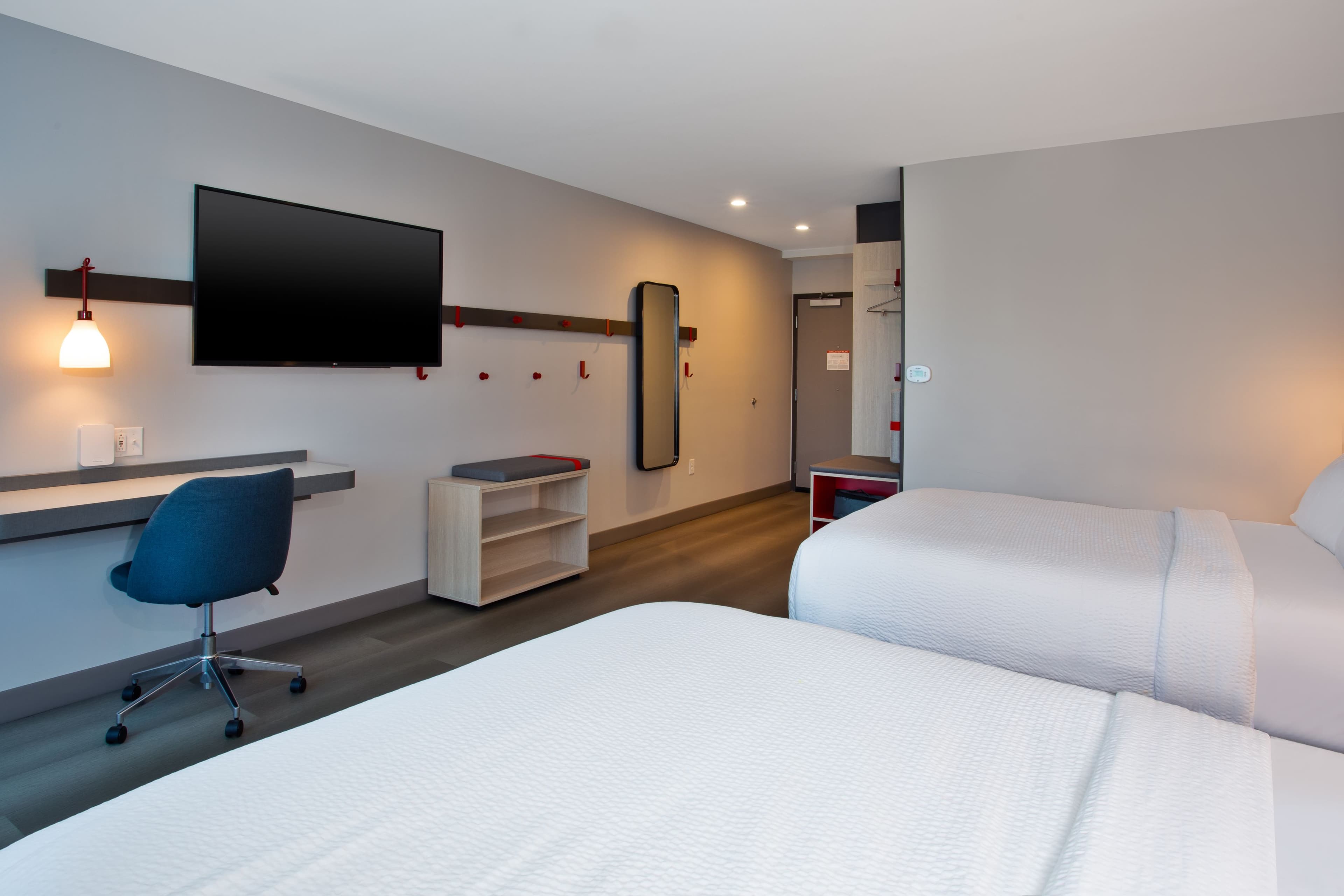 avid hotels Detroit - Warren — 2