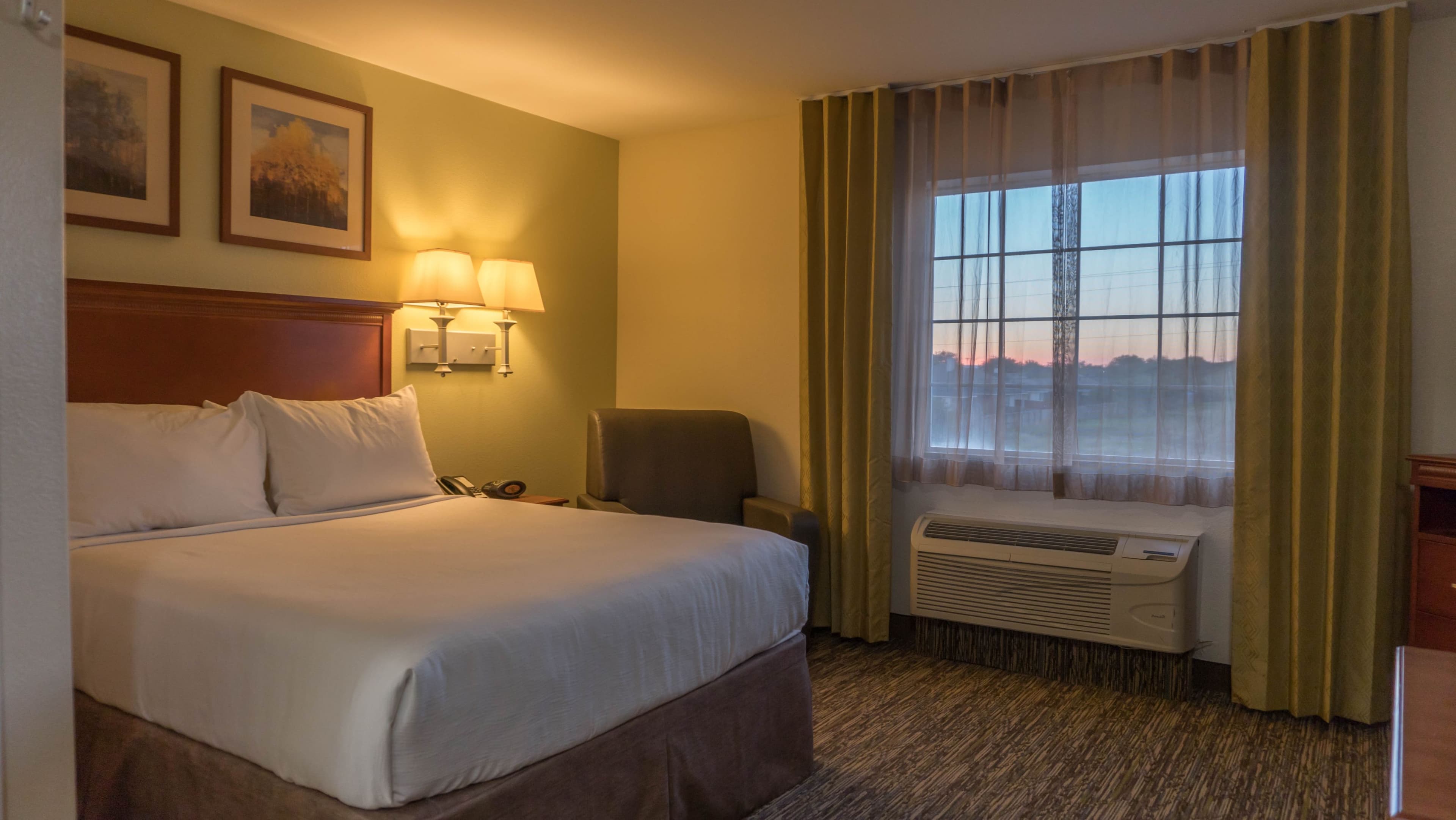 Candlewood Suites Abilene - Image 2