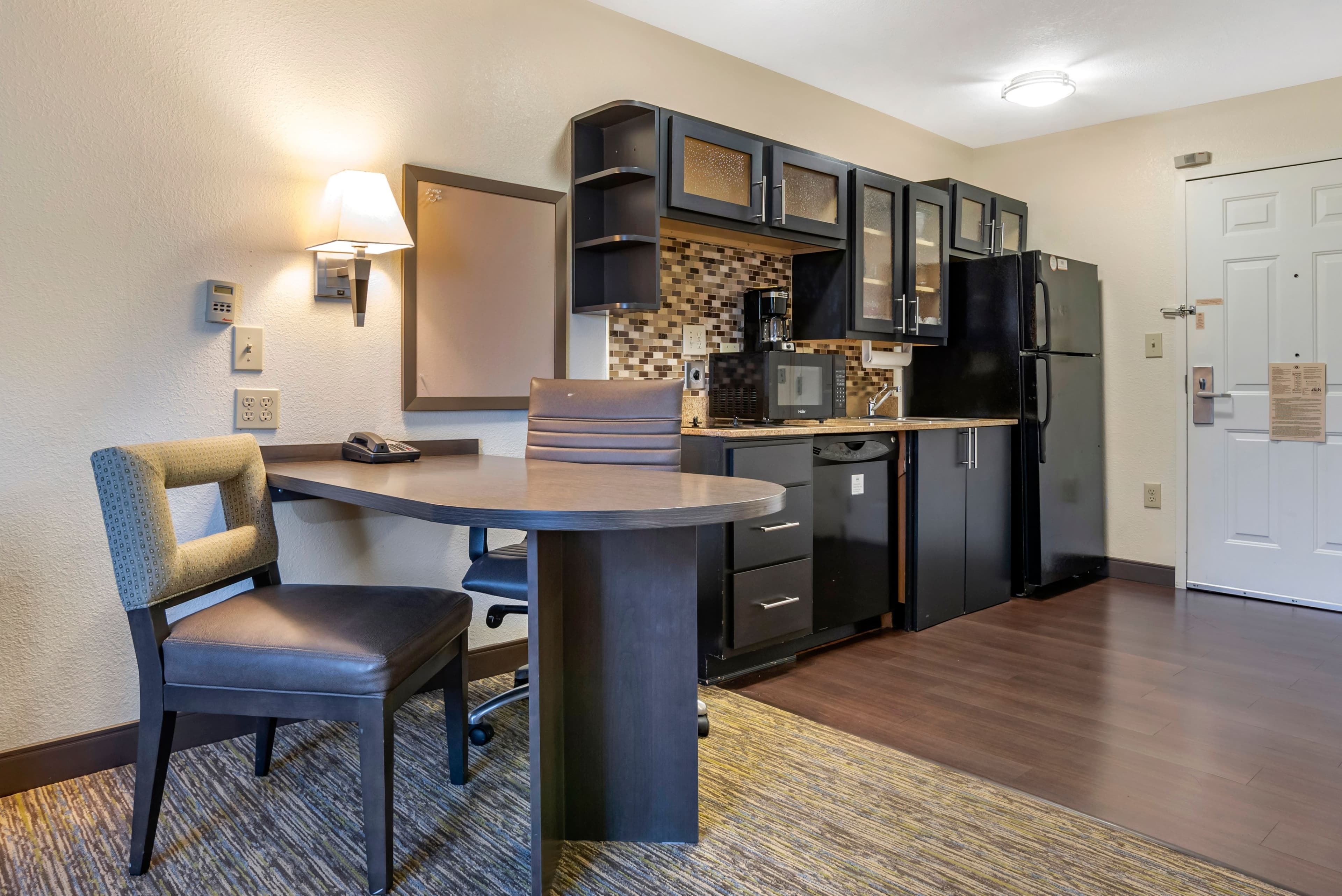 Candlewood Suites Alabaster - Image 4