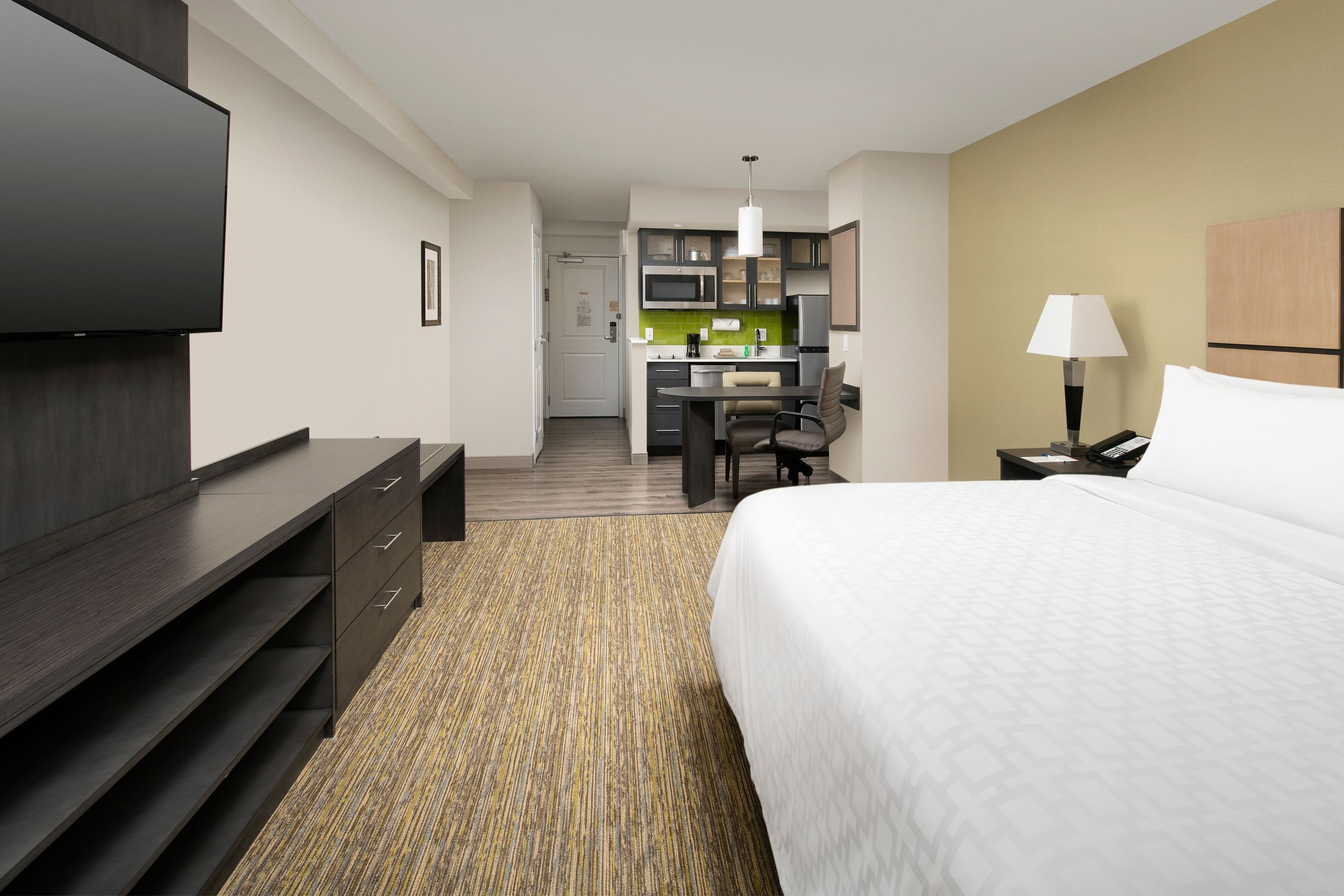 Candlewood Suites Alexandria West — 7