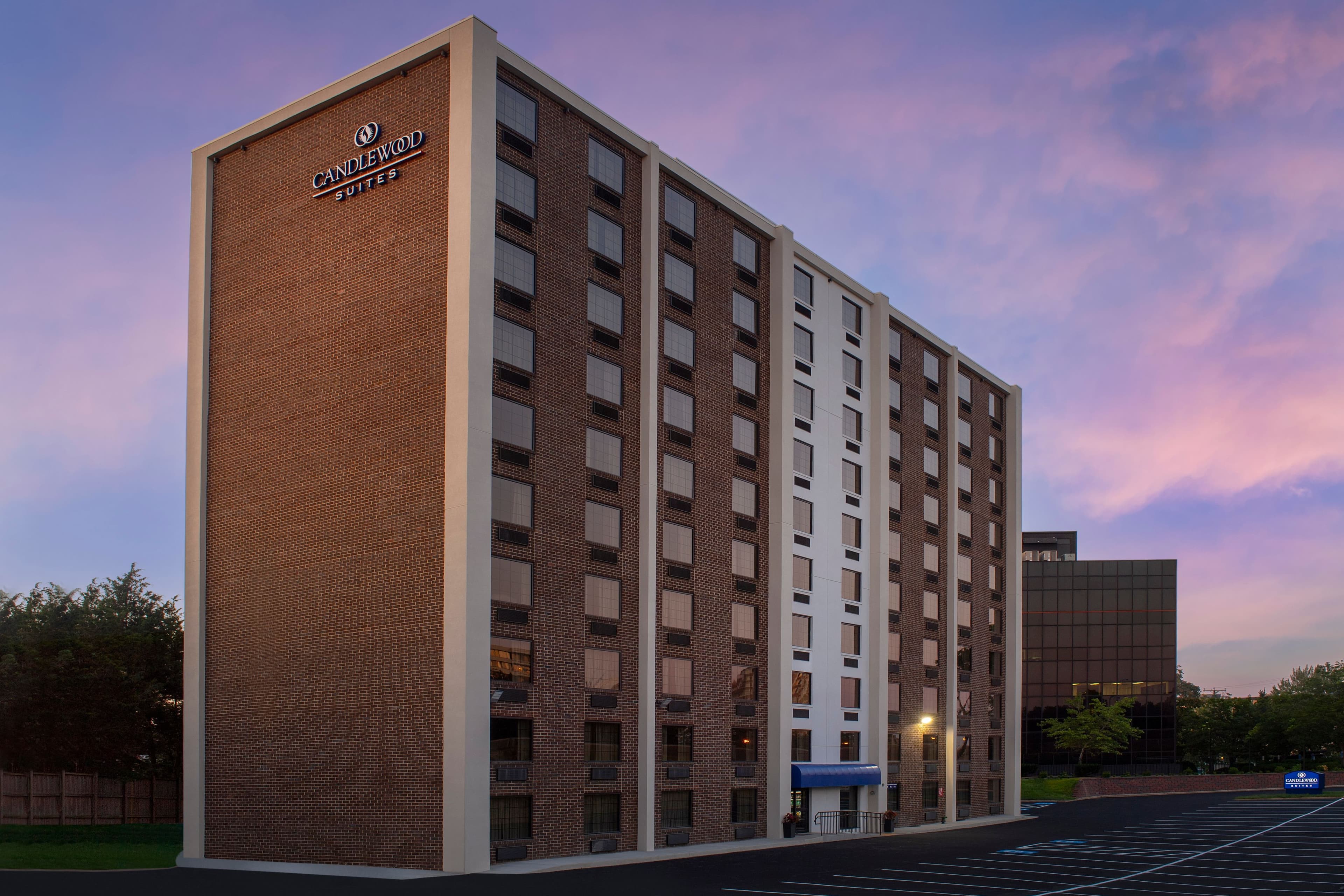 Candlewood Suites Alexandria West - Image 1