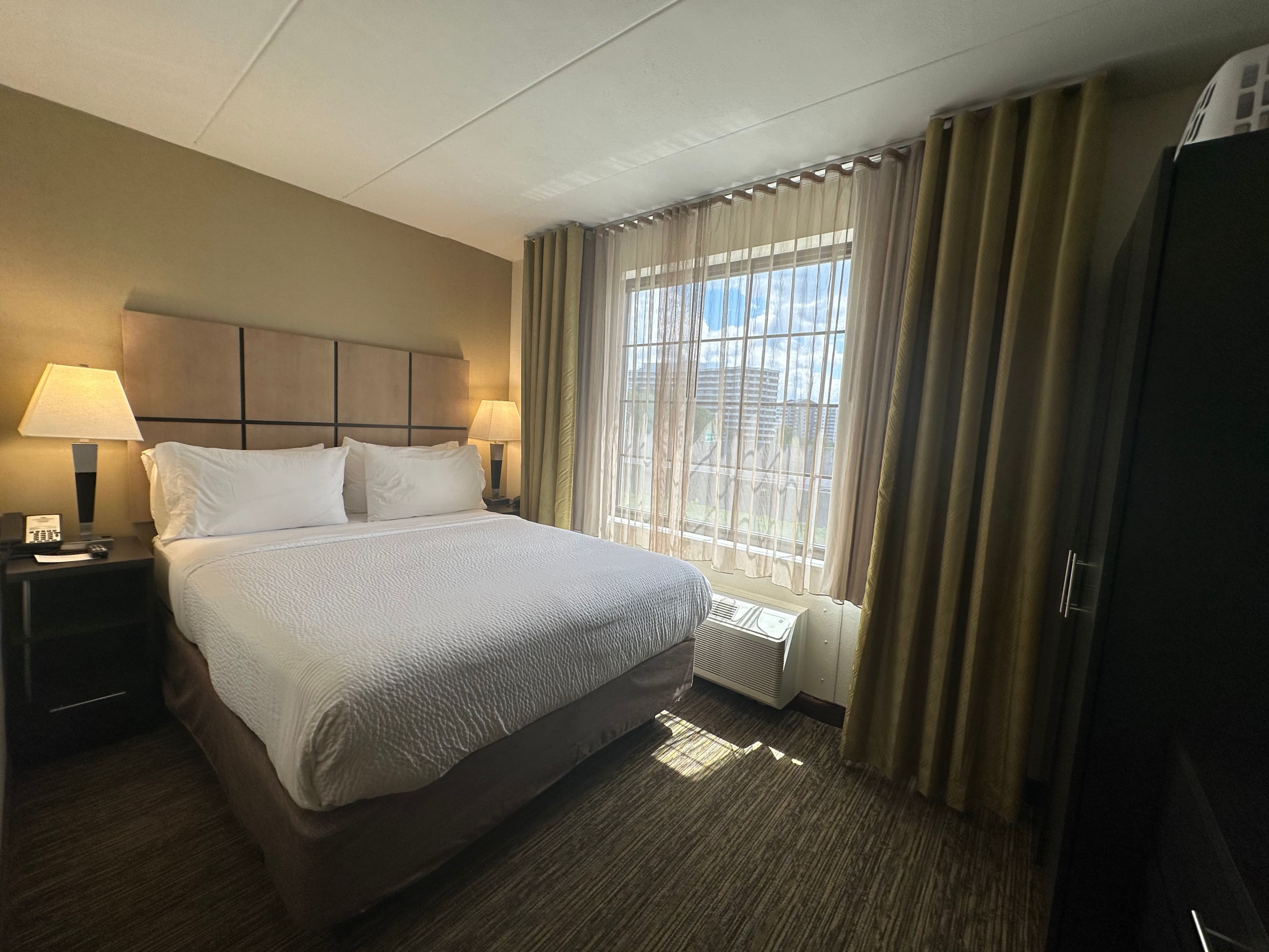 Candlewood Suites Alexandria West - Image 4