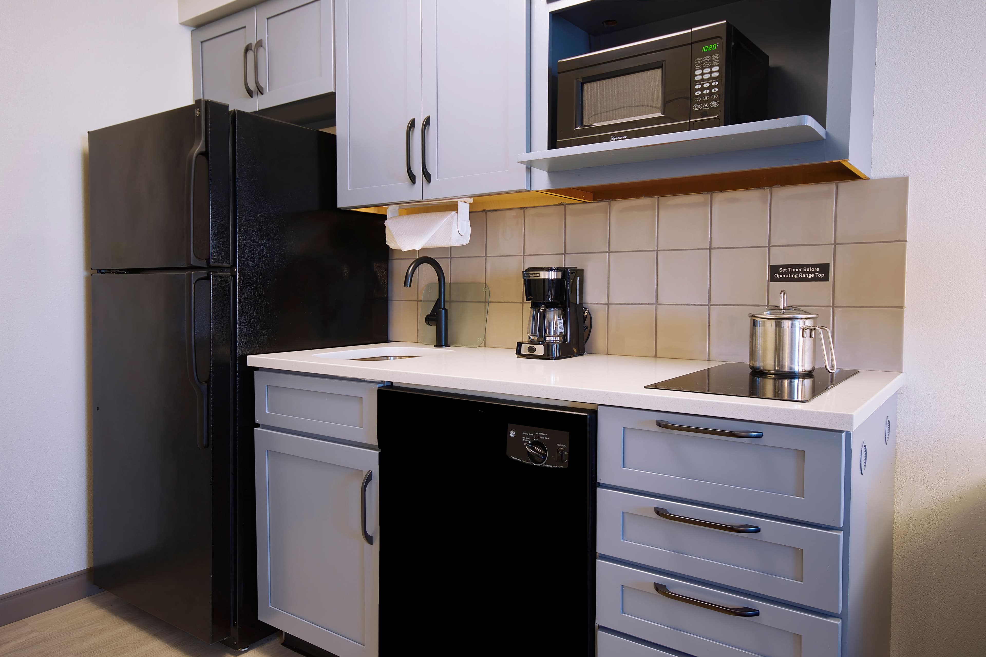 Candlewood Suites Buffalo Amherst — 7
