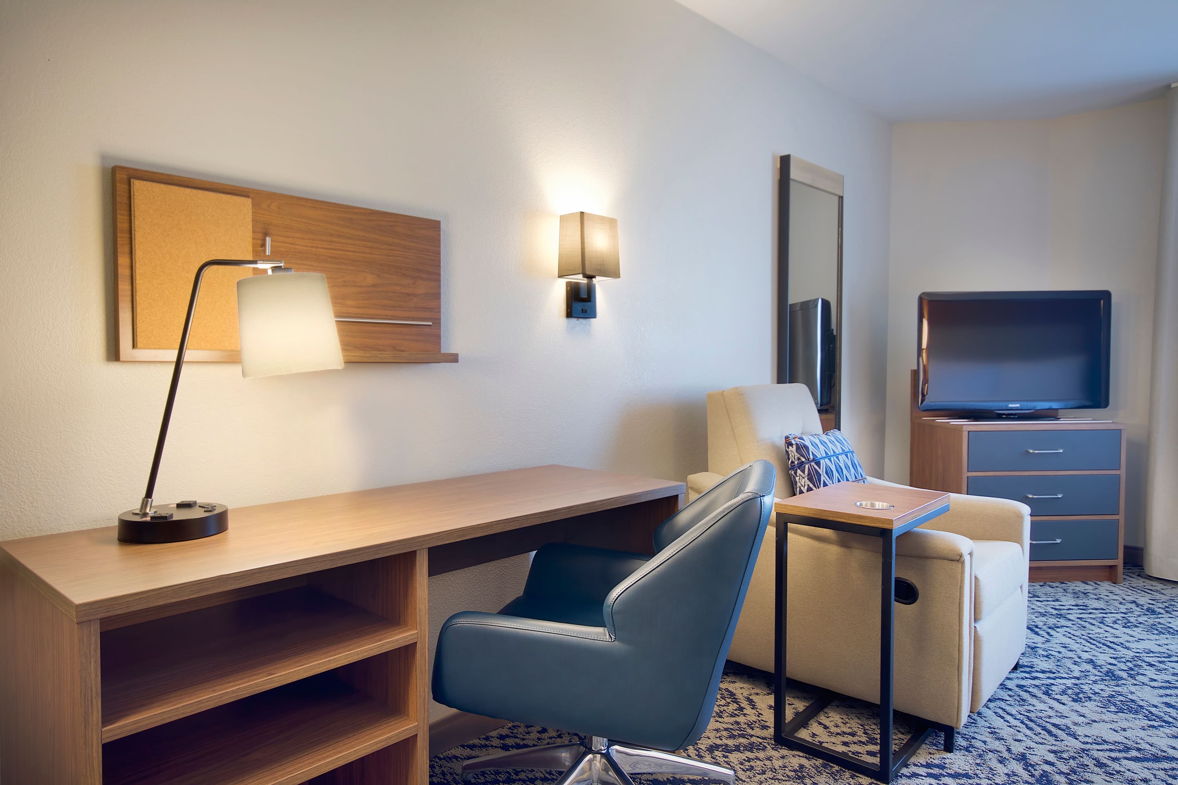 Candlewood Suites Buffalo Amherst - Image 4