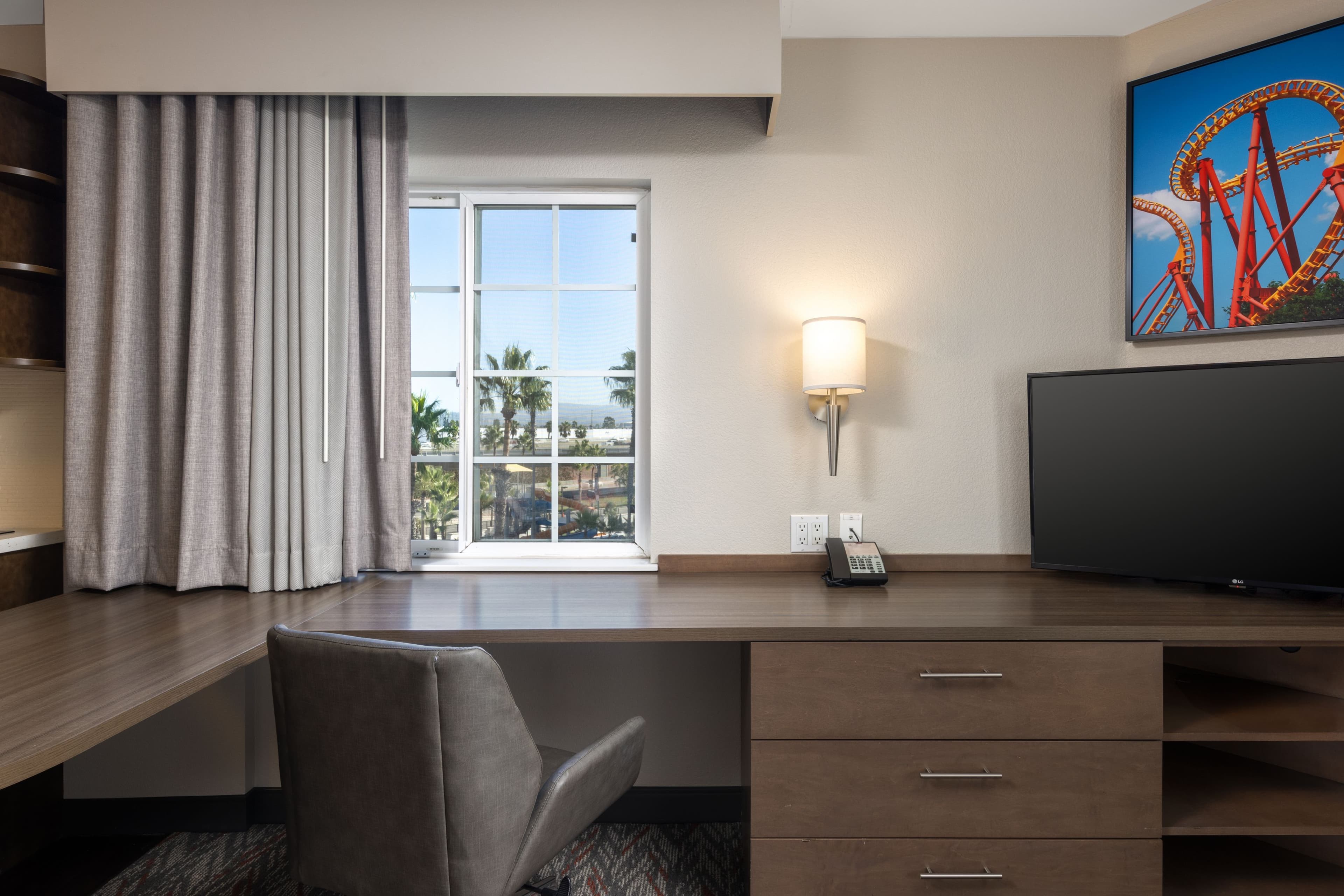 Candlewood Suites Anaheim - Resort Area — 7