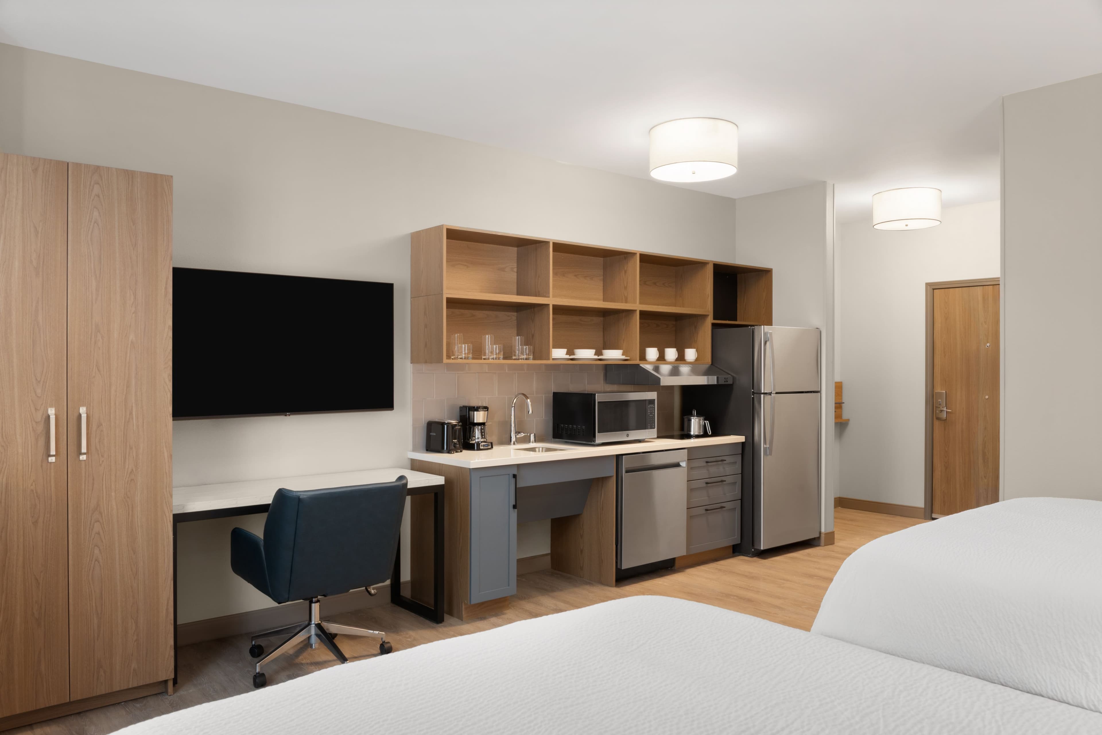 Candlewood Suites Anchorage - Midtown — 40