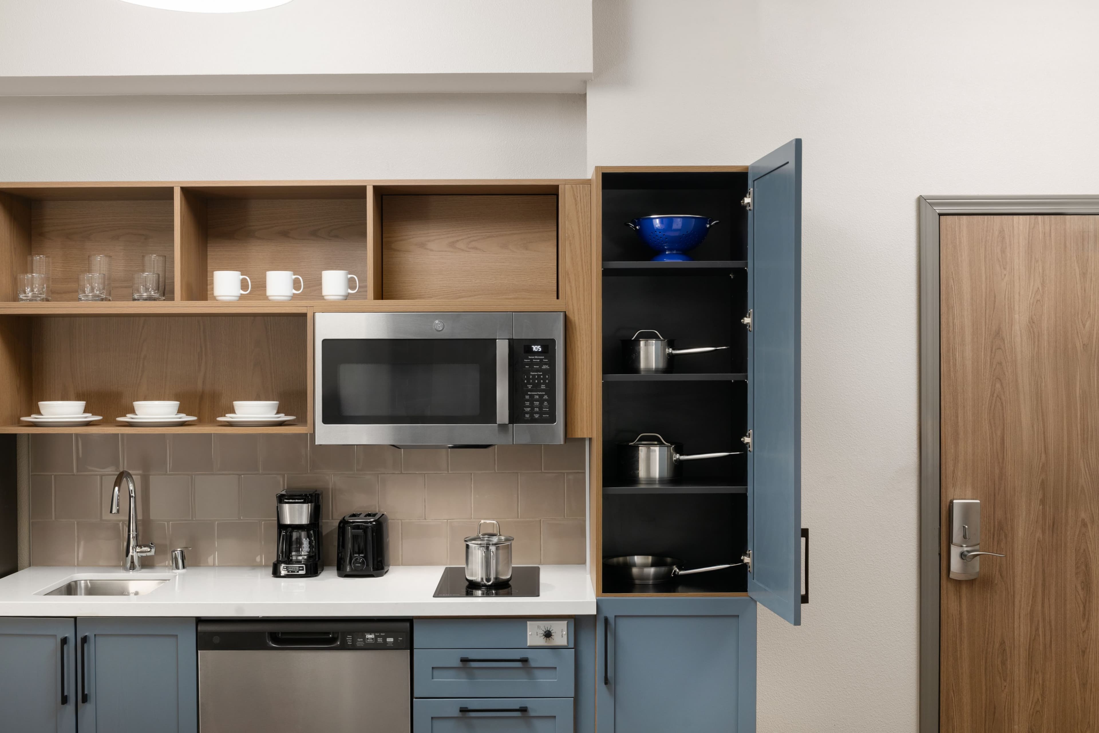 Studio Suite - Image 9