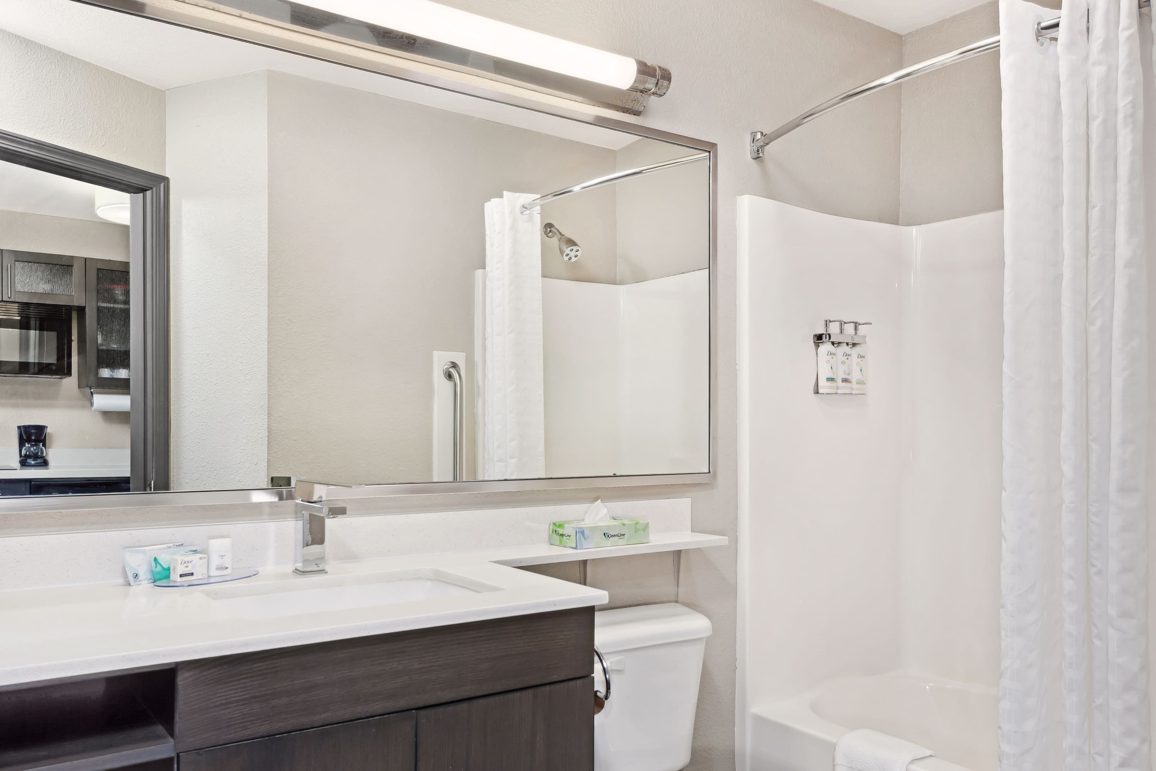 Candlewood Suites Appleton - Image 3