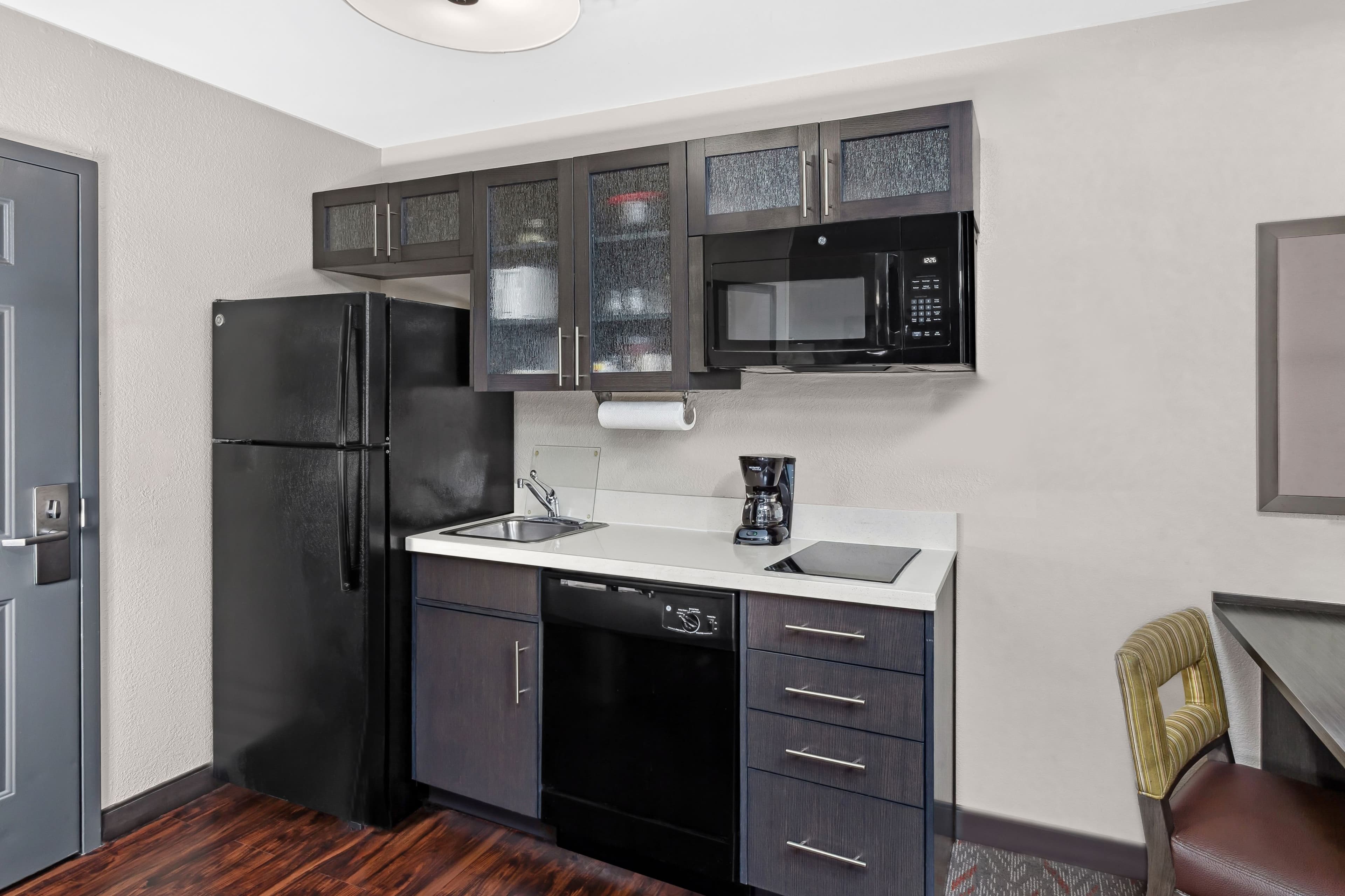 Candlewood Suites Appleton - Image 2