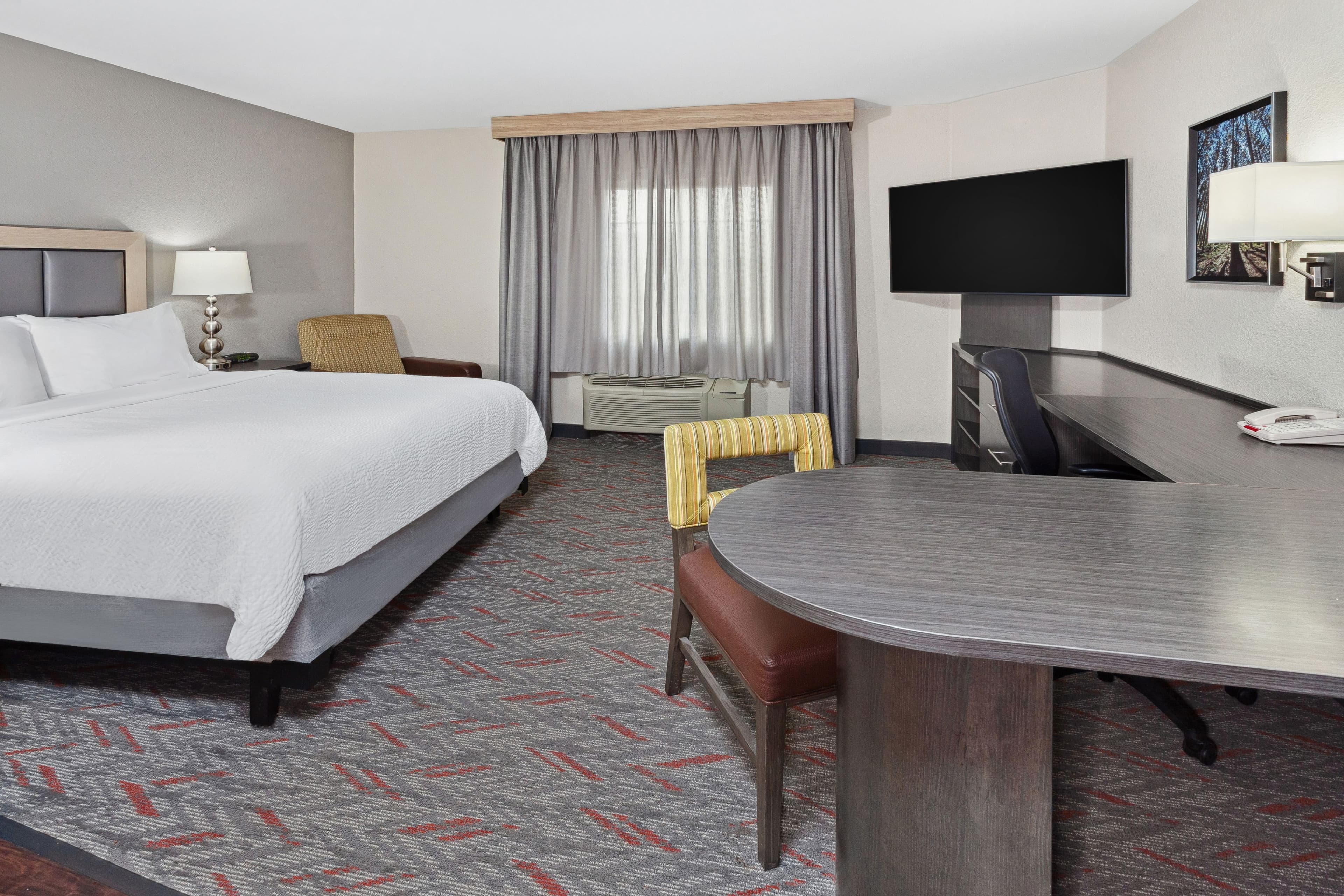 Candlewood Suites Appleton - Image 5