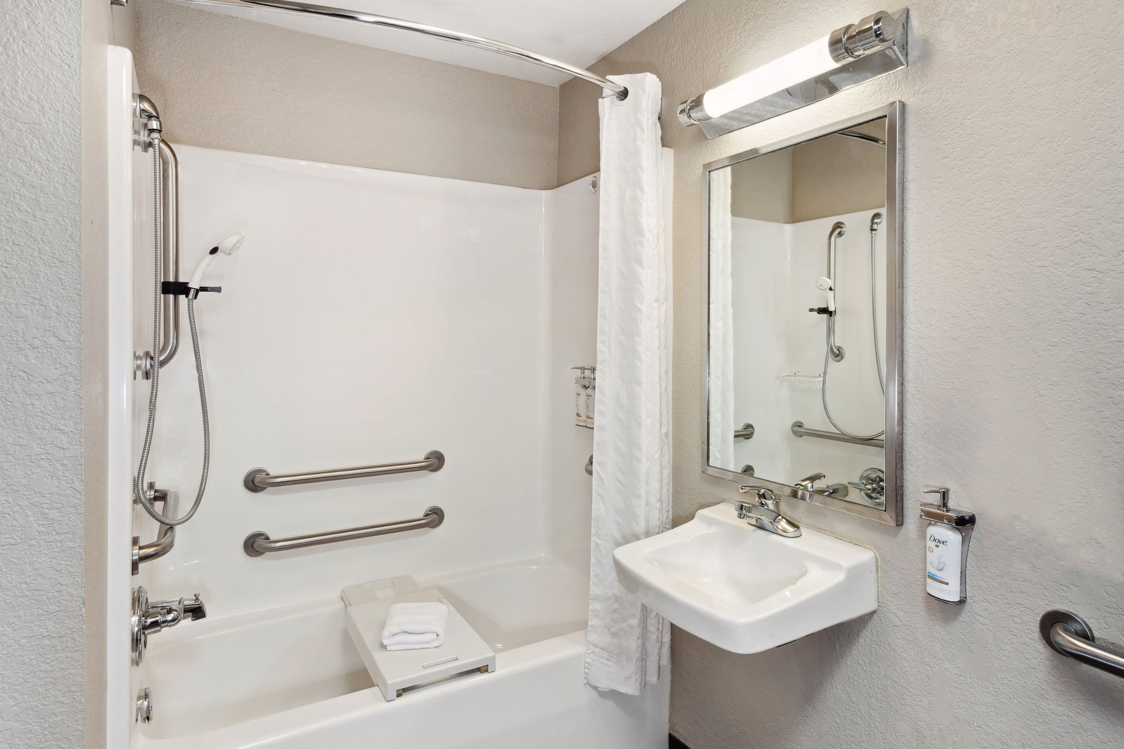 Candlewood Suites Appleton — 11