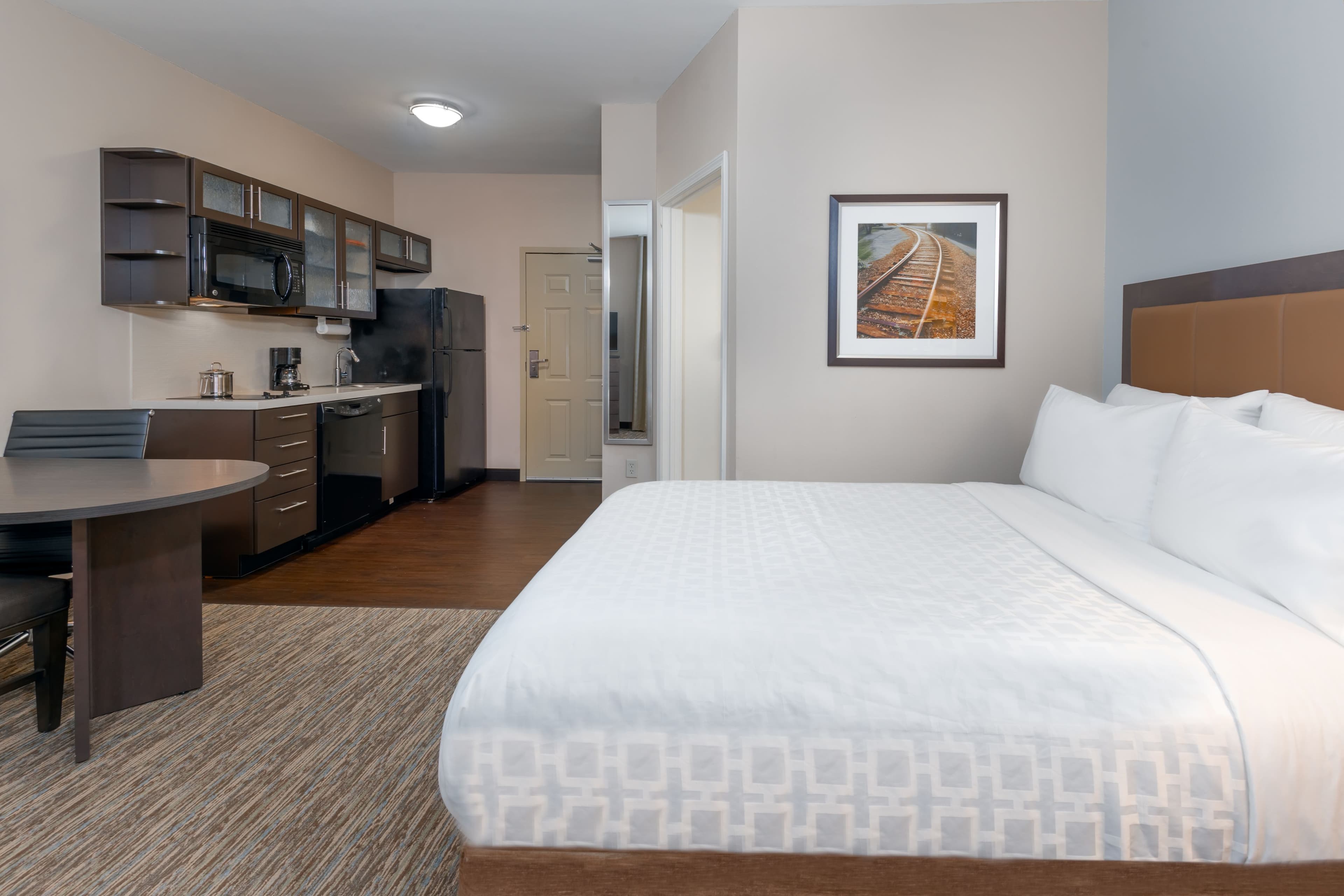 Candlewood Suites Athens — 7