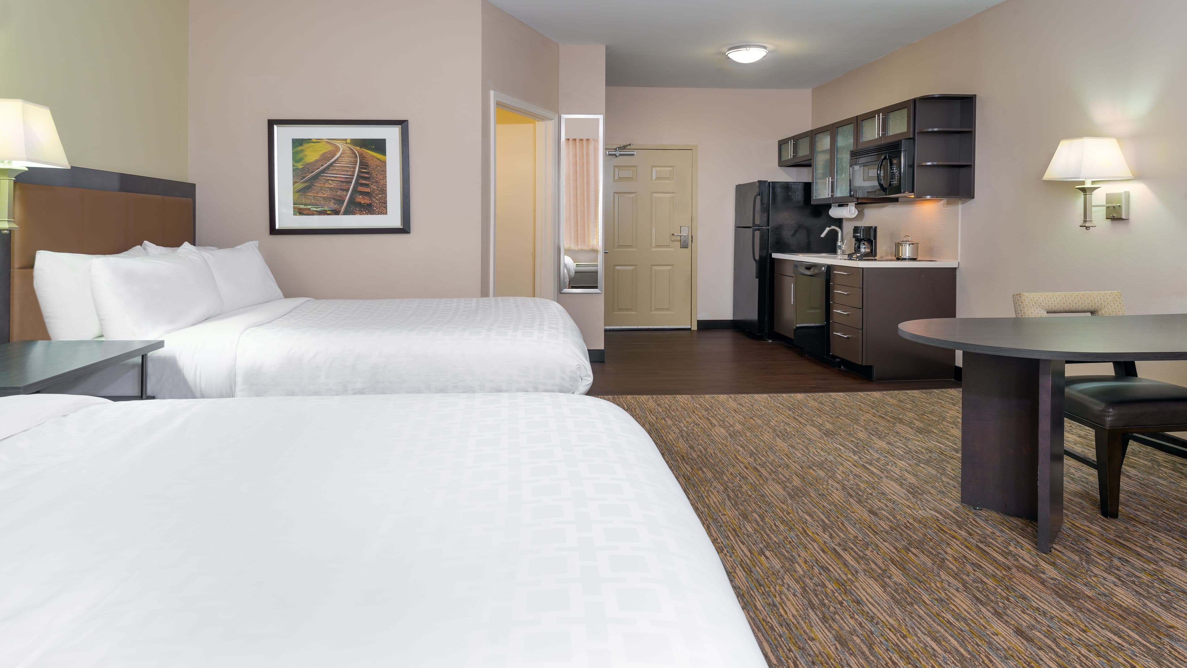 Candlewood Suites Athens — 9