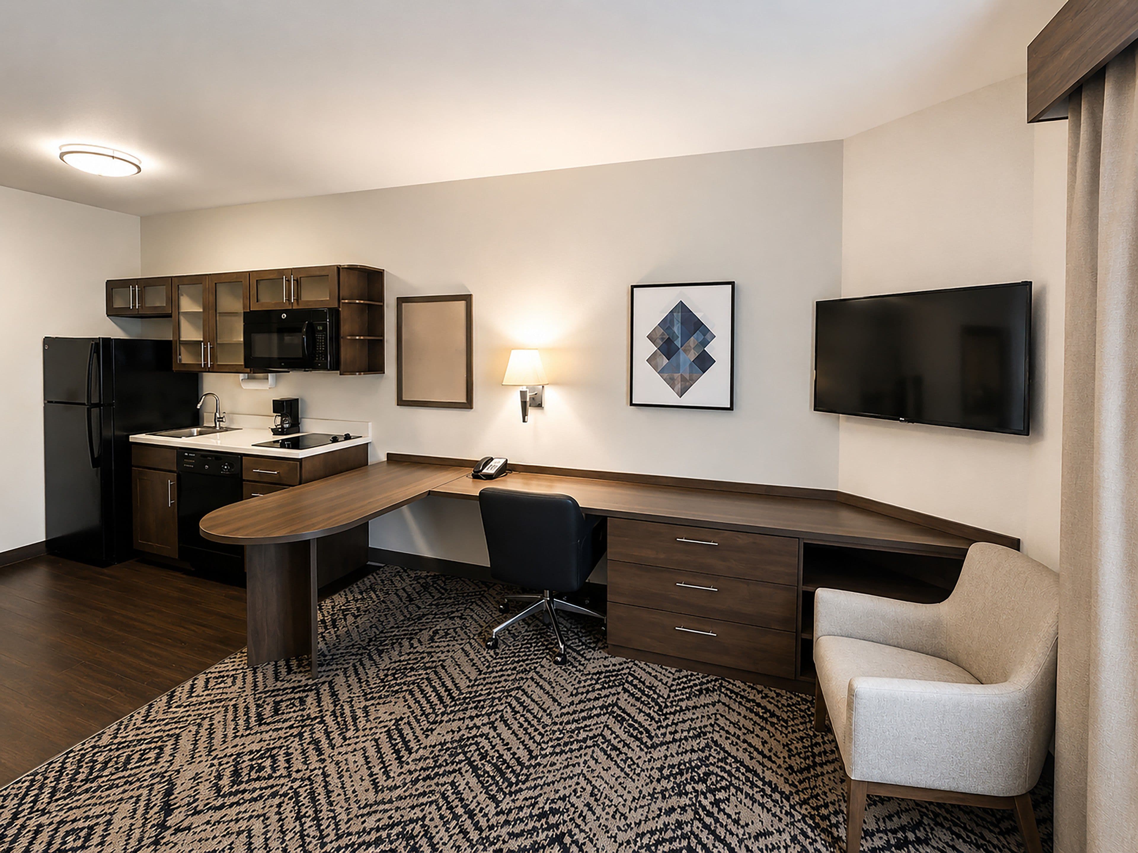 Candlewood Suites Auburn — 16