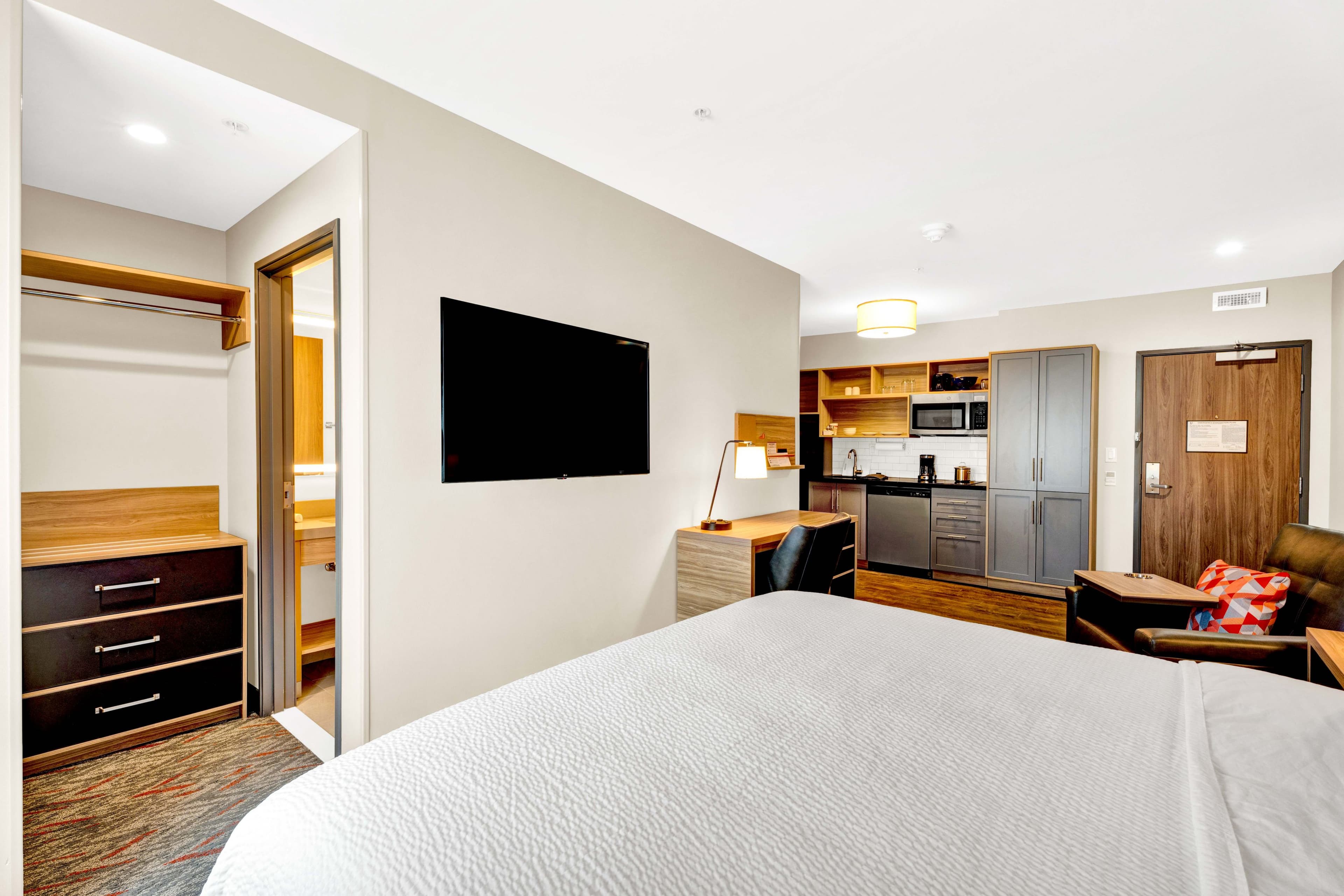 Candlewood Suites Detroit - Auburn Hills — 7