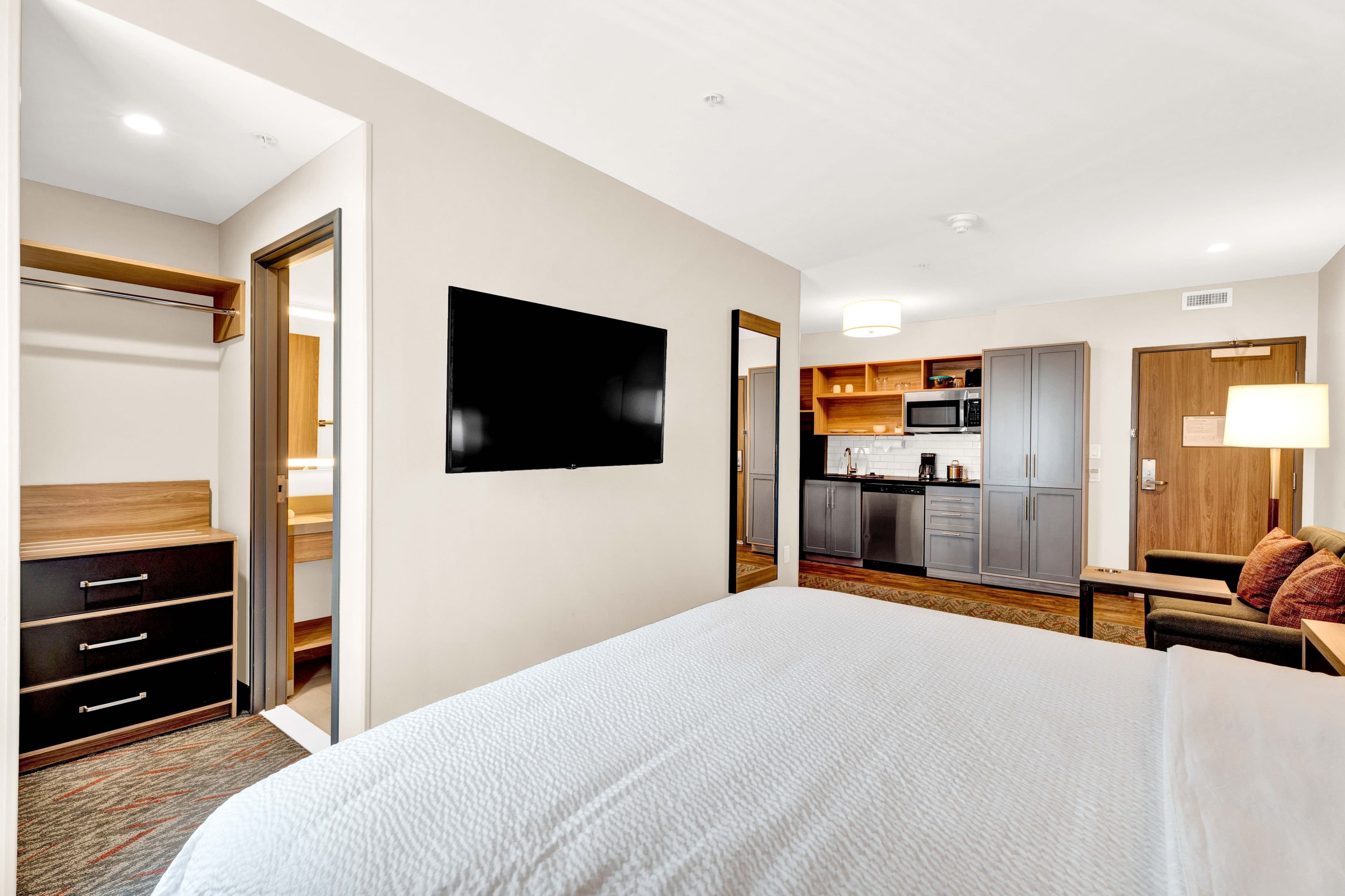 Candlewood Suites Detroit - Auburn Hills — 11