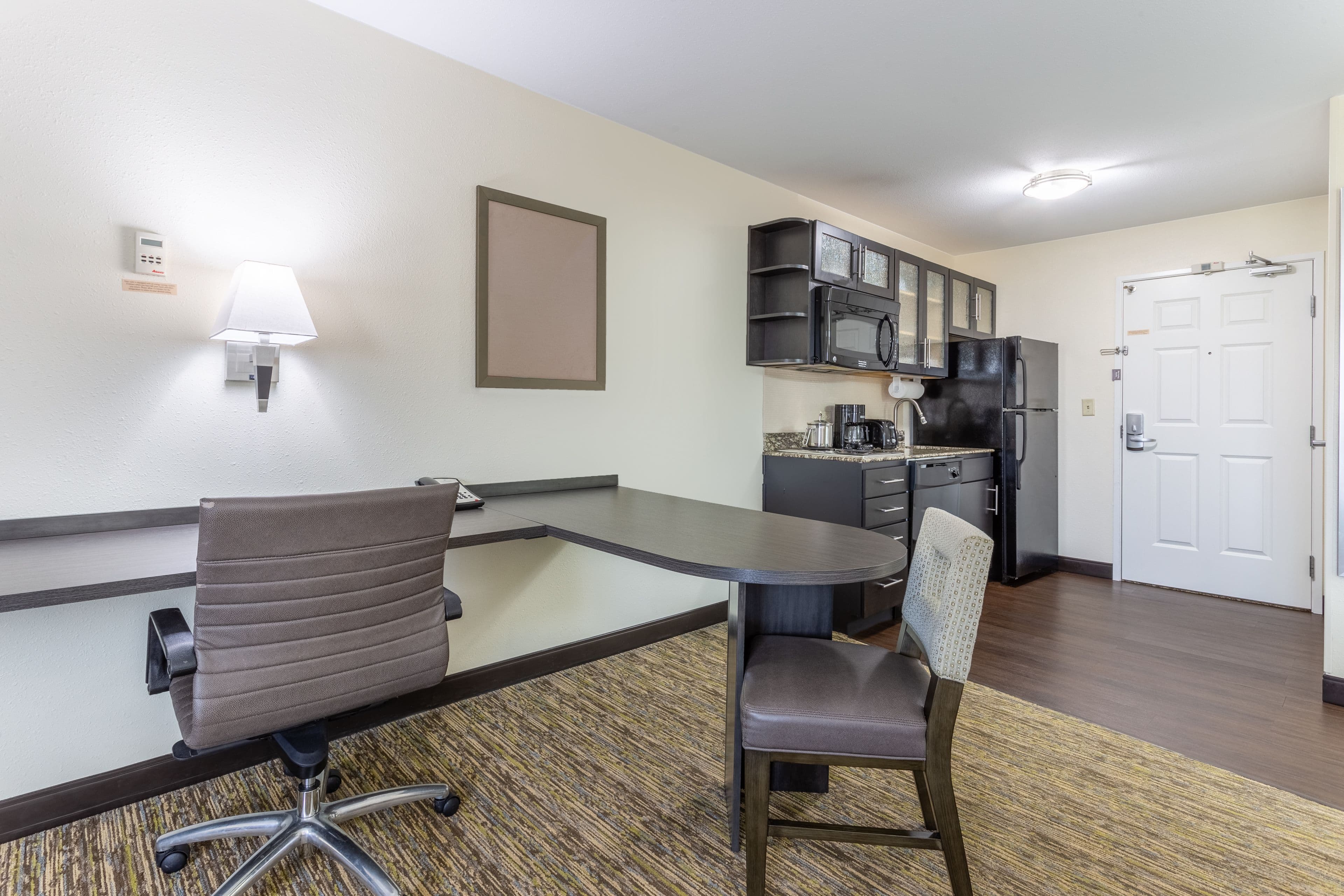 Candlewood Suites Aurora-Naperville - Image 2