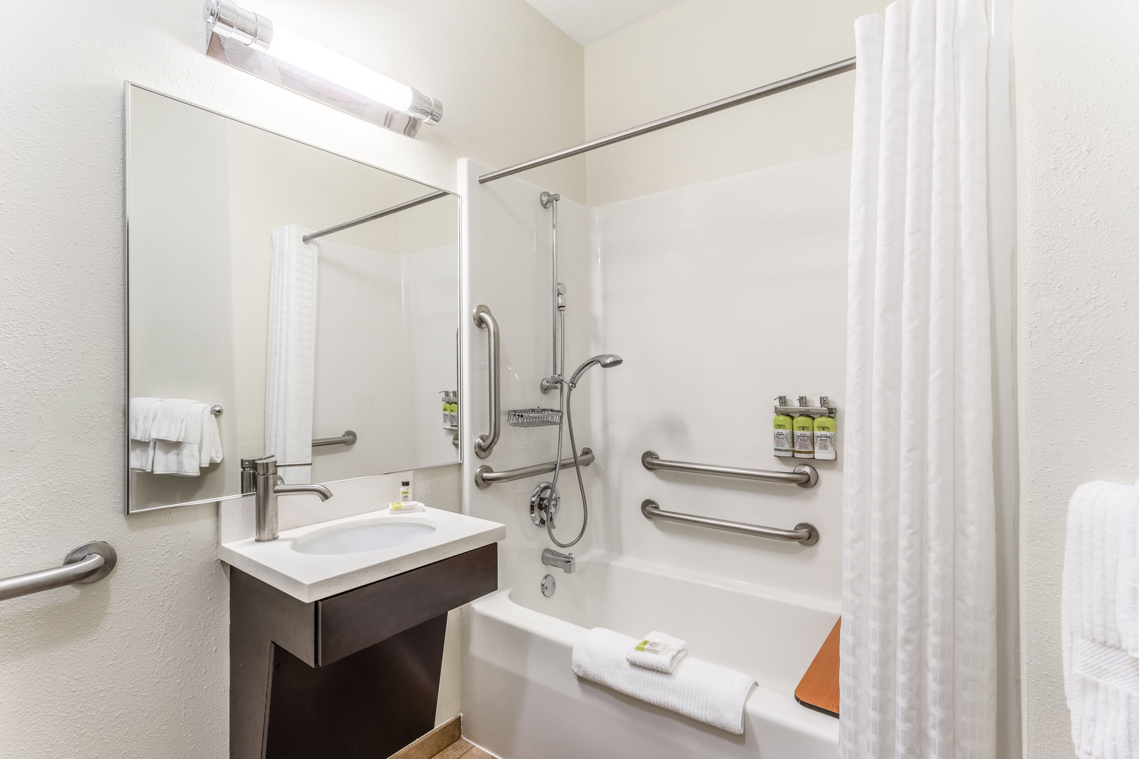 Candlewood Suites Aurora-Naperville - Image 3