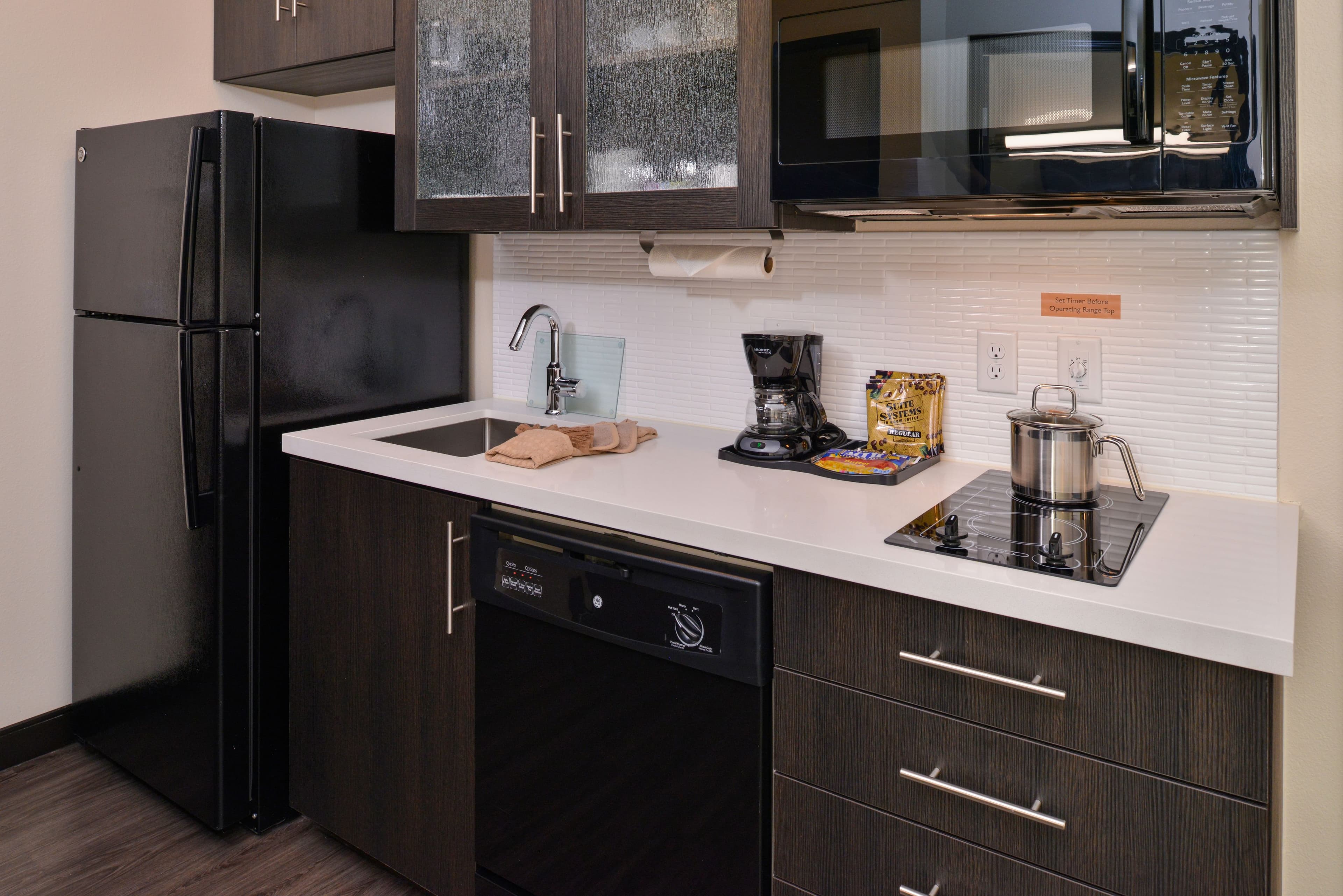Candlewood Suites Austin Airport — 7